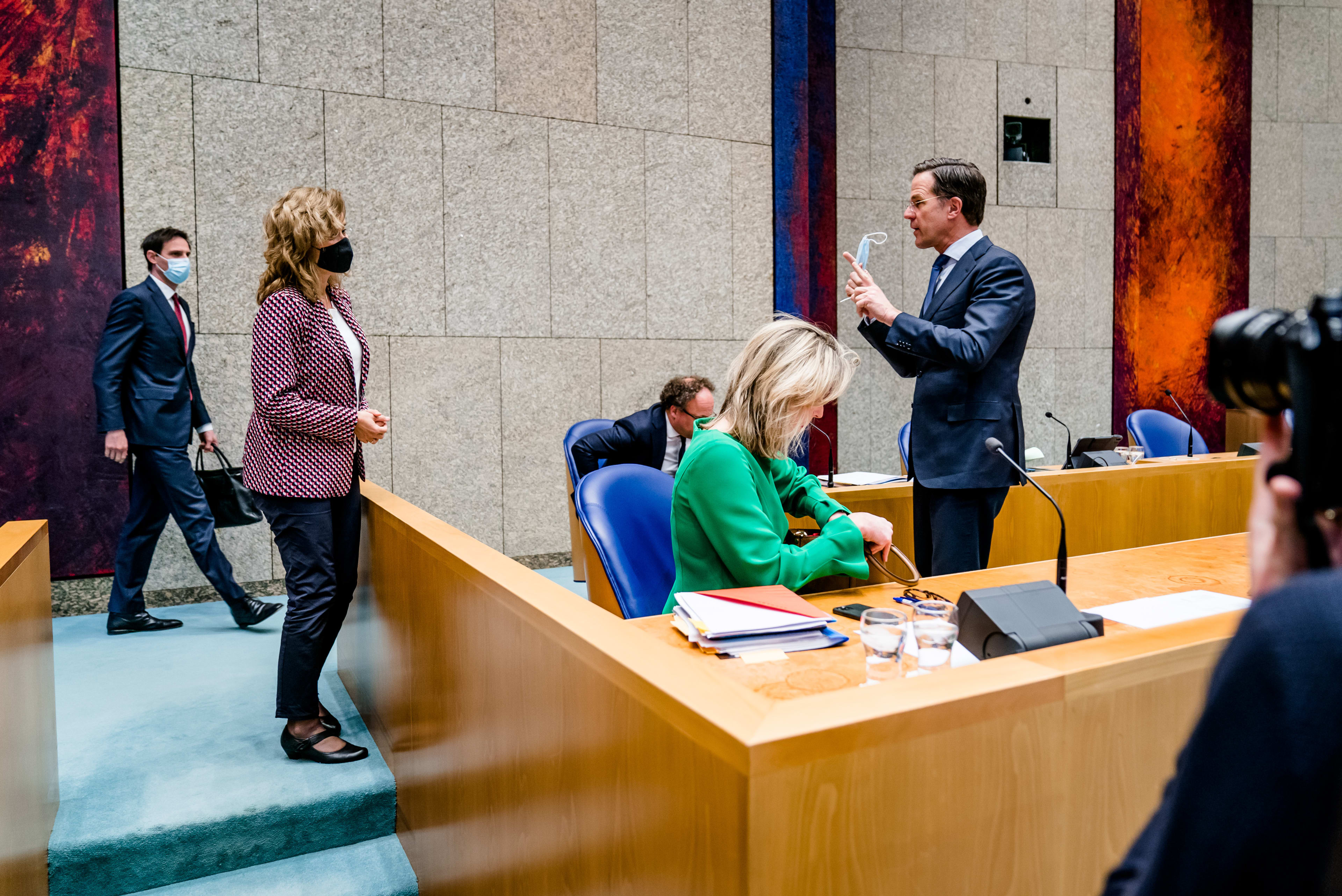 Kamervoorzitter gaat met Rutte praten over hoge werkdruk in Den Haag