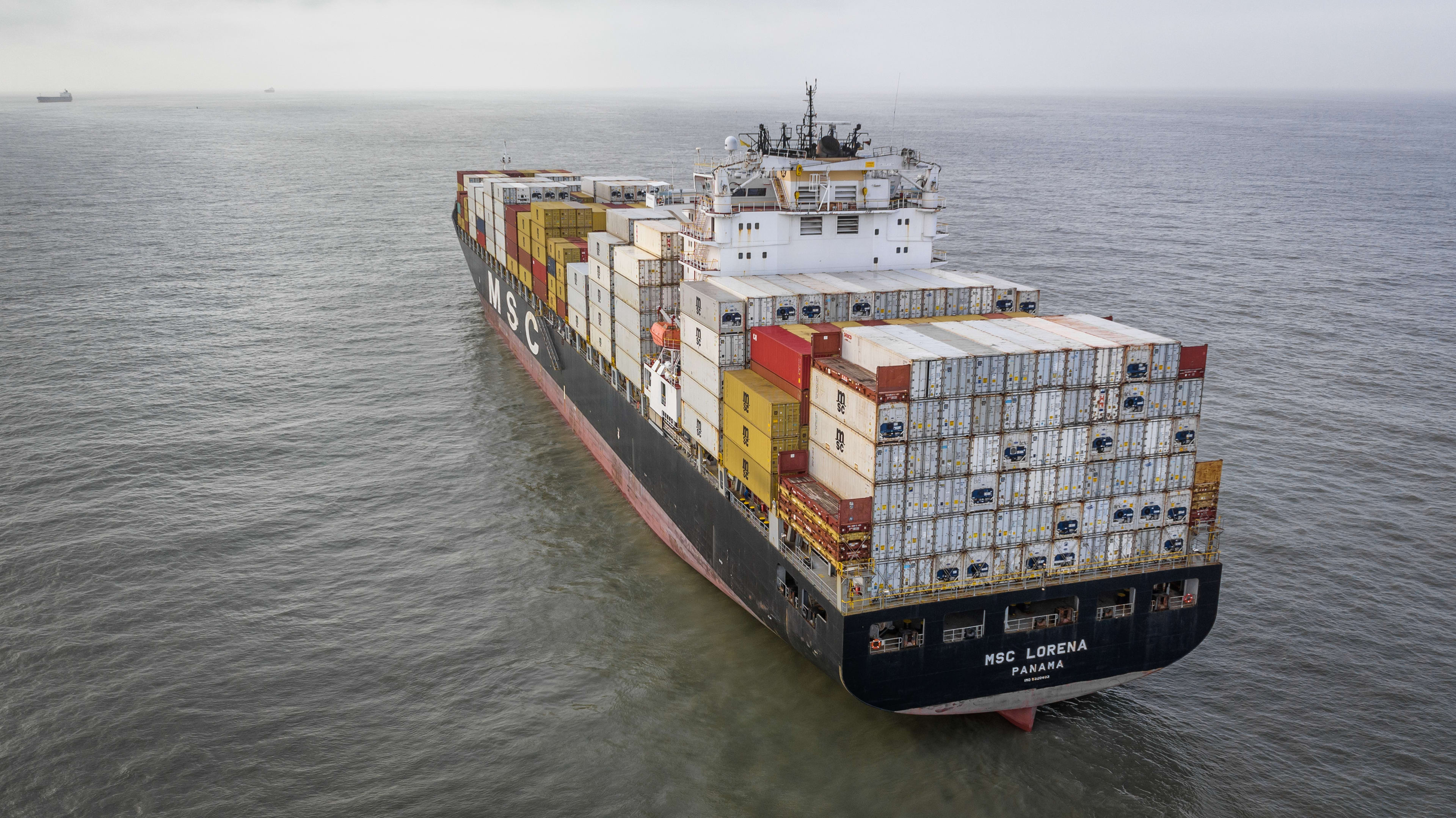 Twee mannen aangehouden voor dreigen met opblazen containerschip