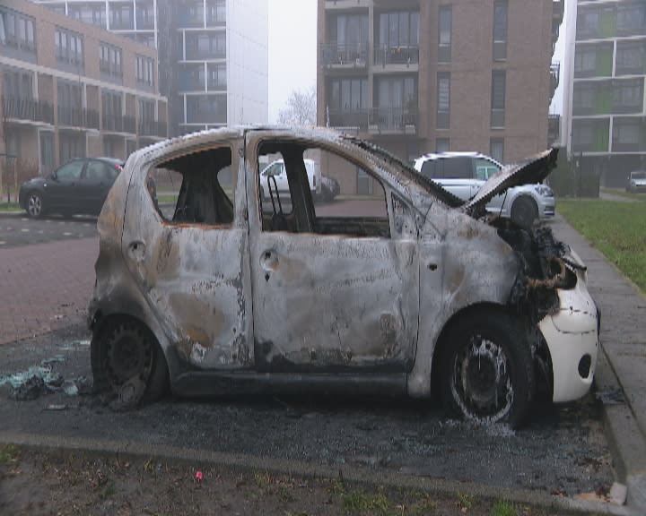 Crowdfundactie voor gedupeerden autobranden Vianen: 'We moeten elkaar helpen'