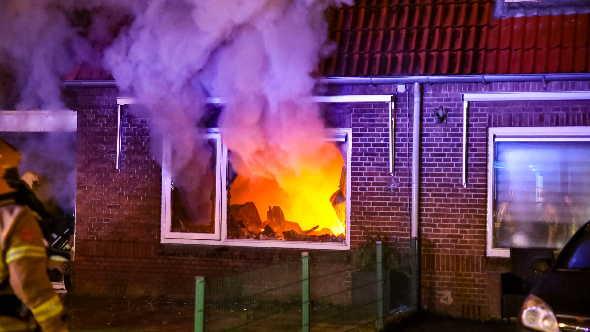 Kruikje vliegt in brand, gezin ontvlucht vuurzee