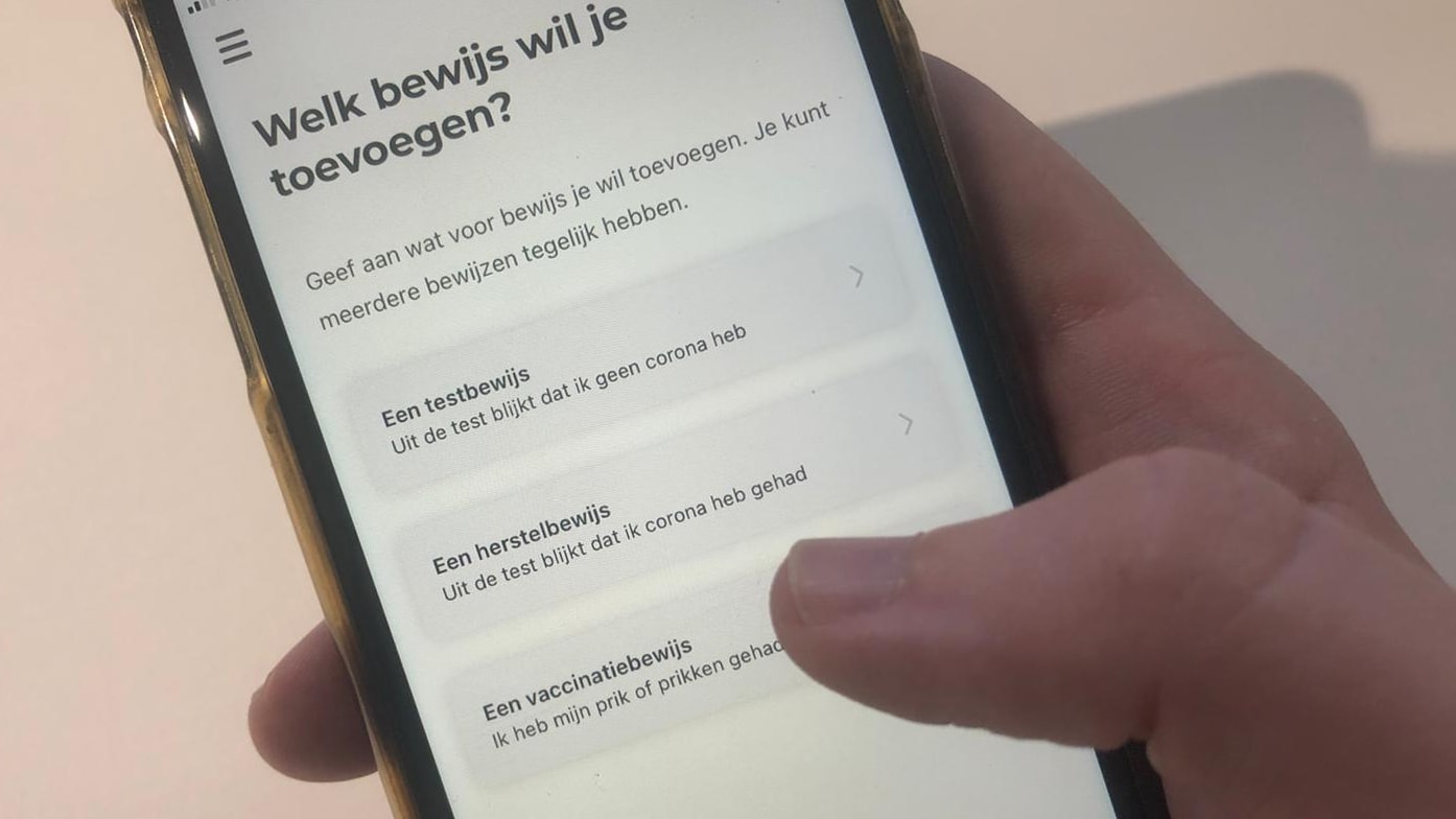 Mogen mensen zonder vaccinatiebewijs zomaar geweigerd worden? 'Kan discriminatie zijn'