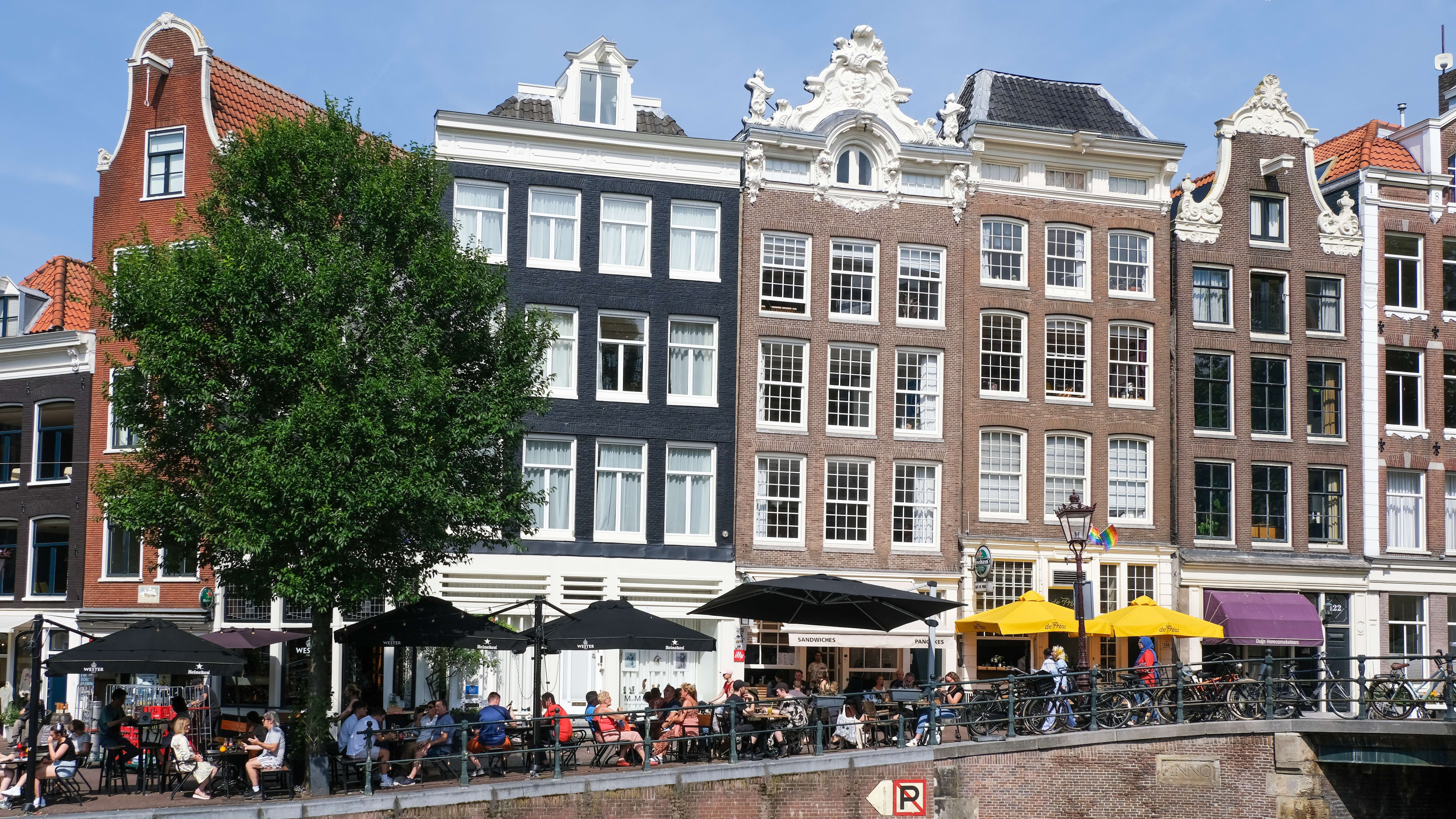 Amsterdams dispuut geschorst na 'mensonterende' opdrachten bij ontgroening