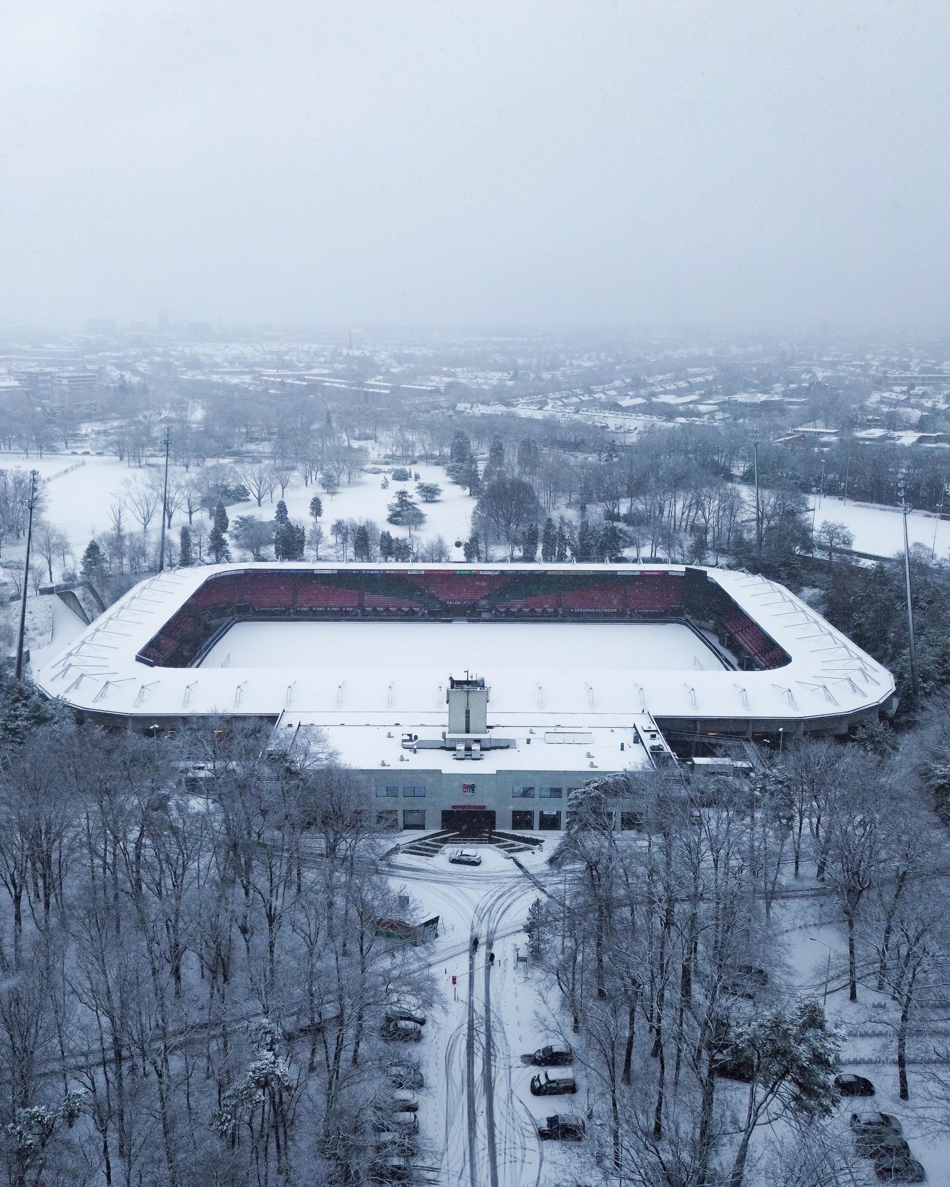 N.E.C. zoekt sneeuwschuivers voor volgende voetbalwedstrijd