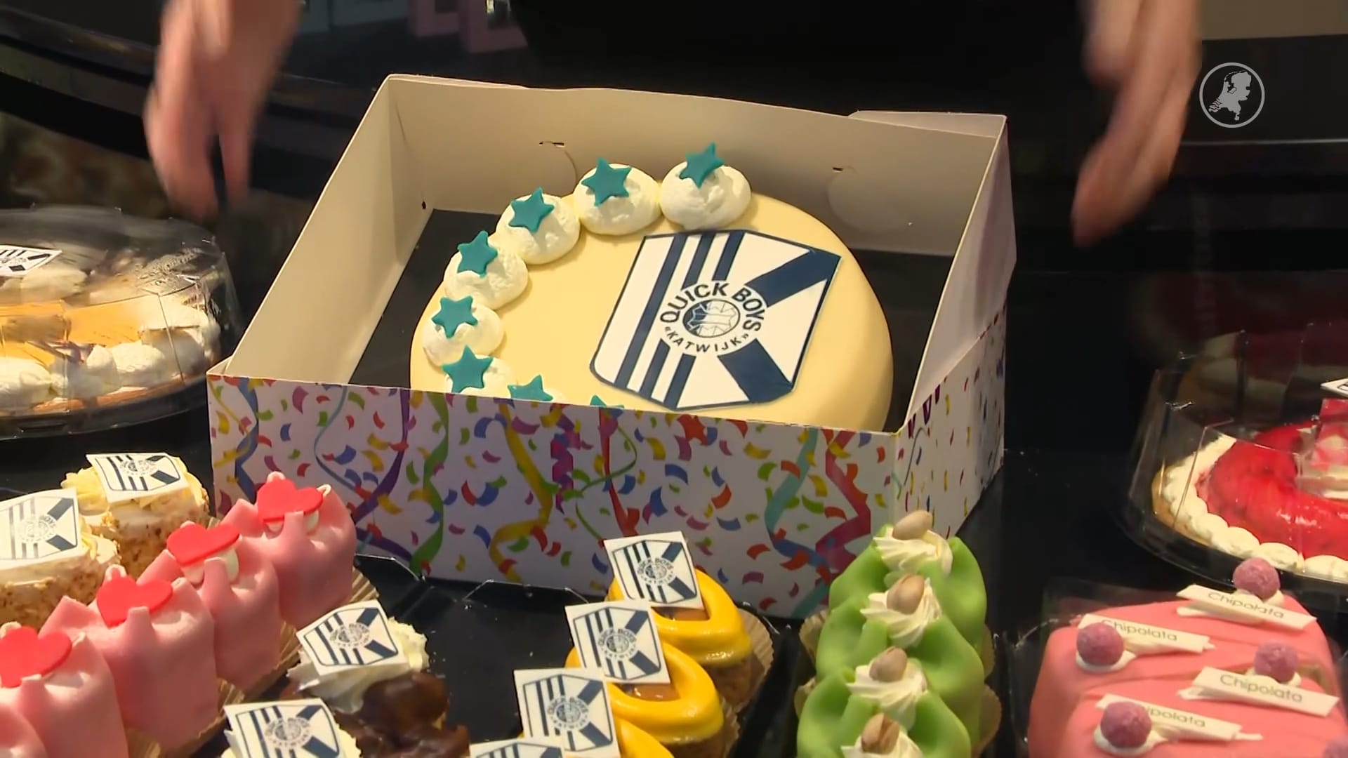 Taart voor bekersensatie Quick Boys