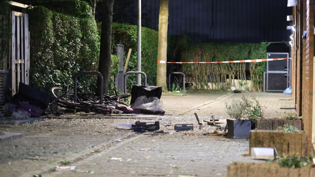 Forse schade aan Haagse woning na explosie, fietsen weggeblazen