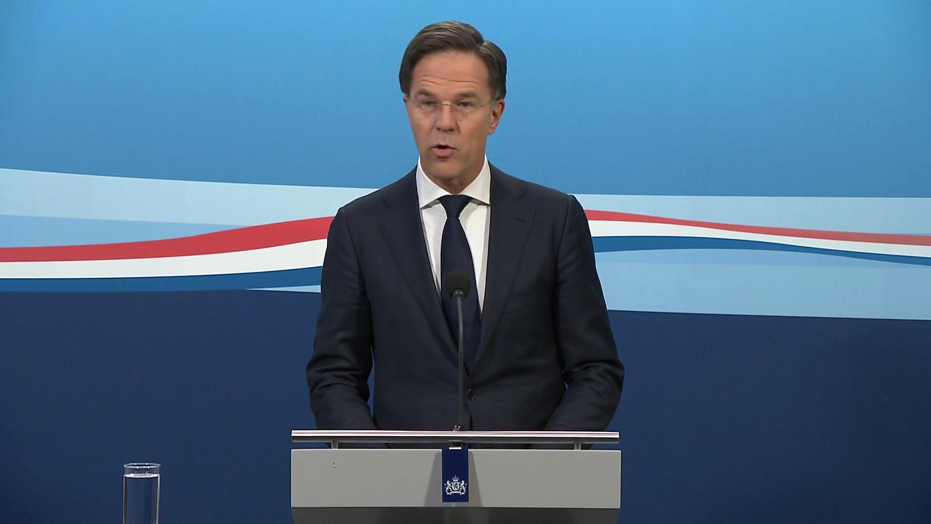 Rutte presenteert kabinetsreactie op enquête in Groningen