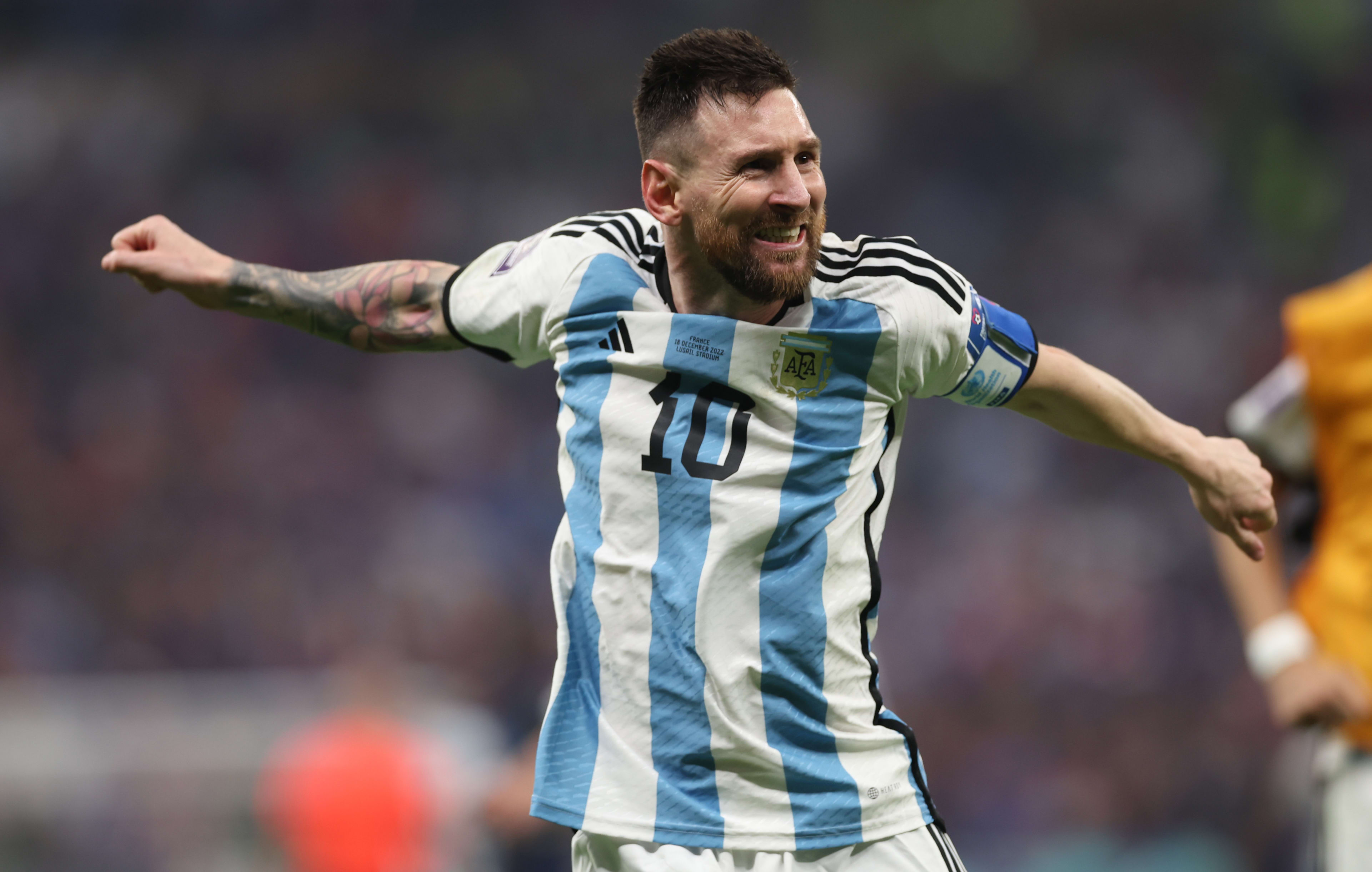 Argentinië pakt via strafschoppen derde wereldtitel na zinderende finale
