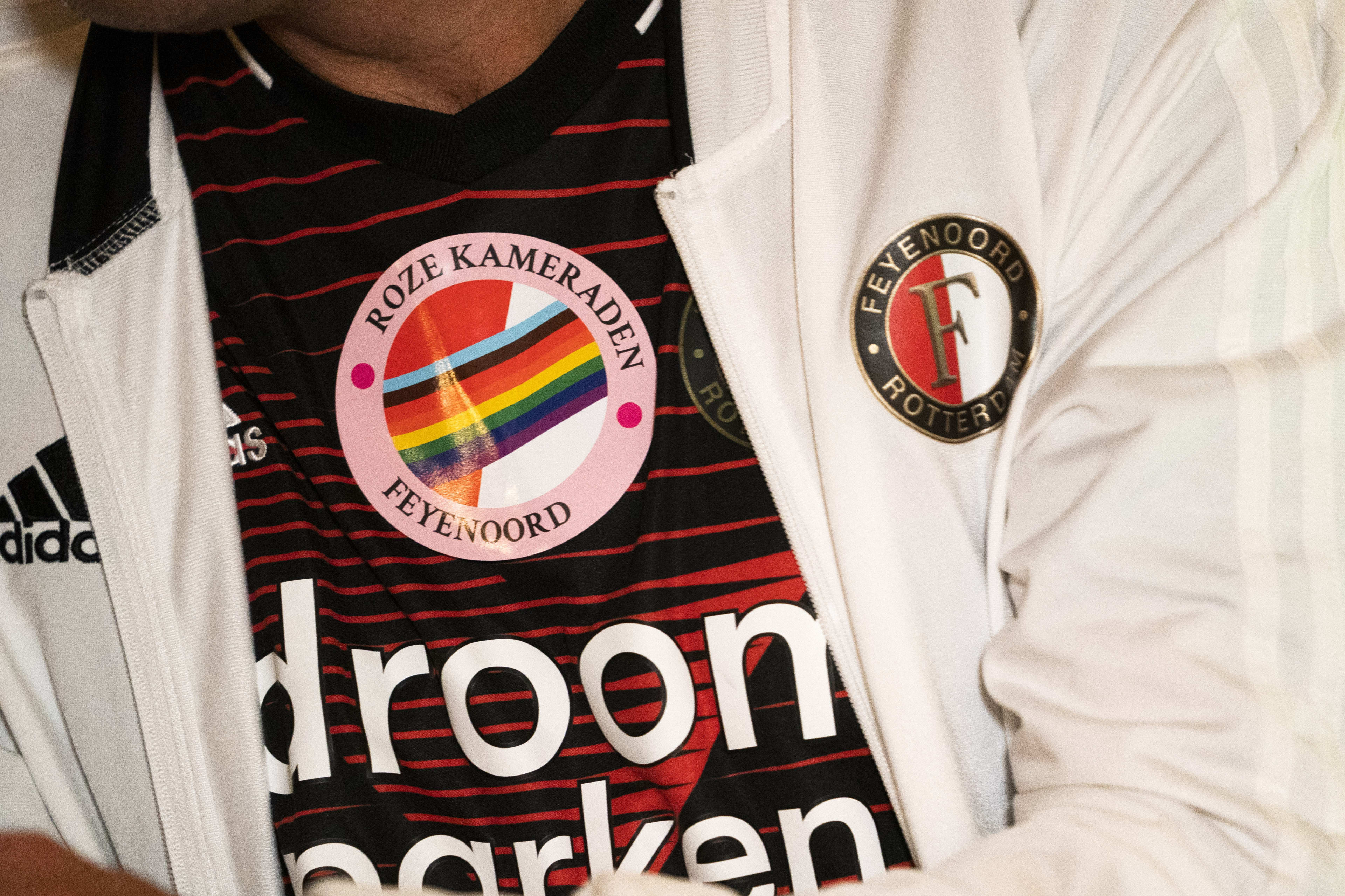 Feyenoord-hooligan die Roze Kameraden bedreigde krijgt vier jaar cel