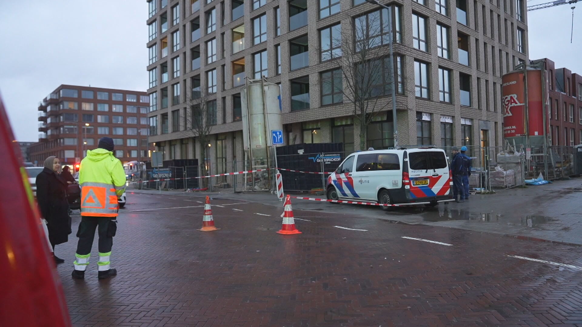 Bouwvakker zwaargewond nadat kleding verstrikt raakt in betonmolen