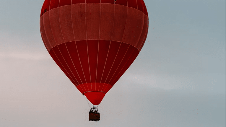 Internationale zoektocht naar gecrashte luchtballon in Zeeland, blijkt loos alarm