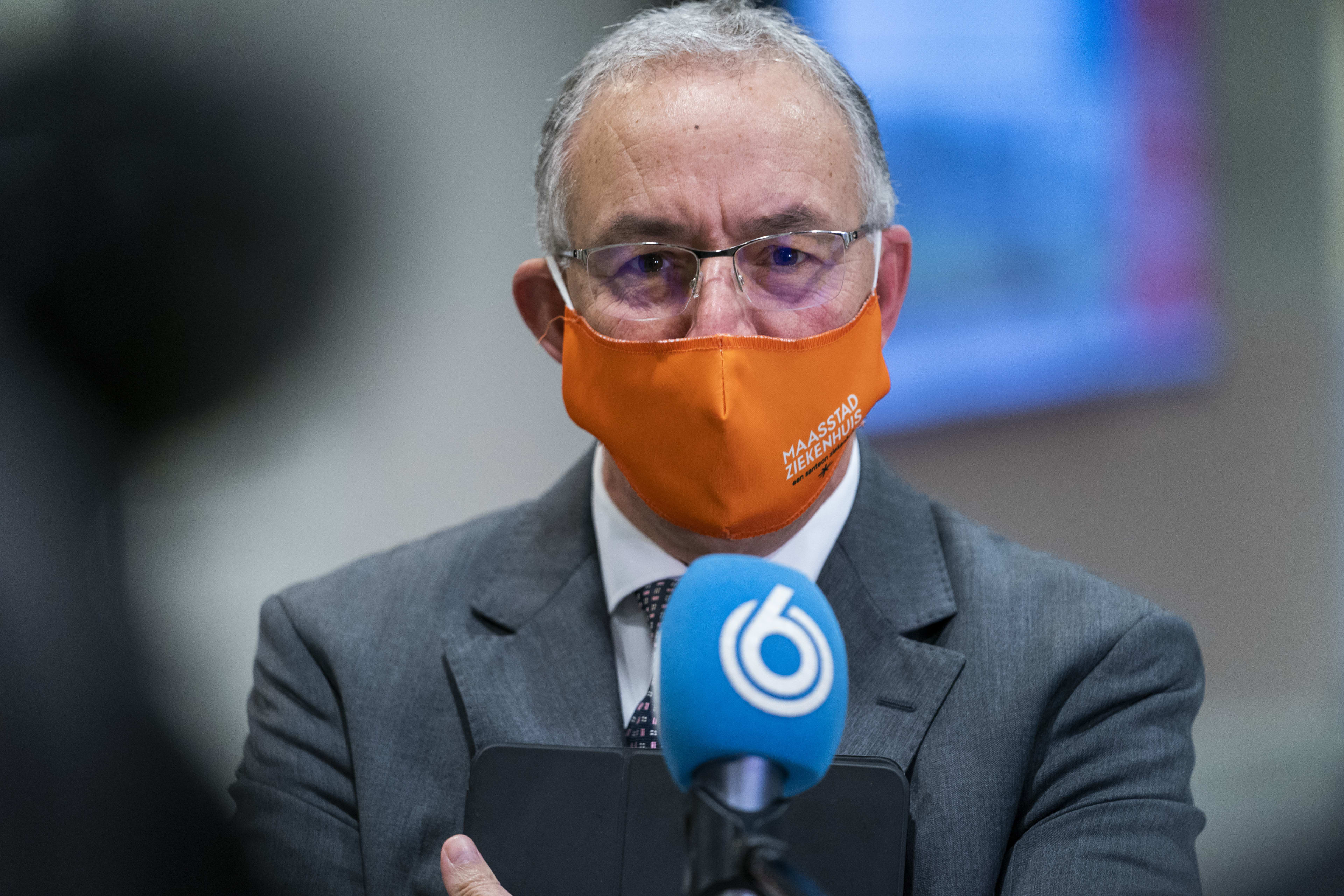 Rotterdamse burgemeester Aboutaleb geopereerd aan zijn schildklier