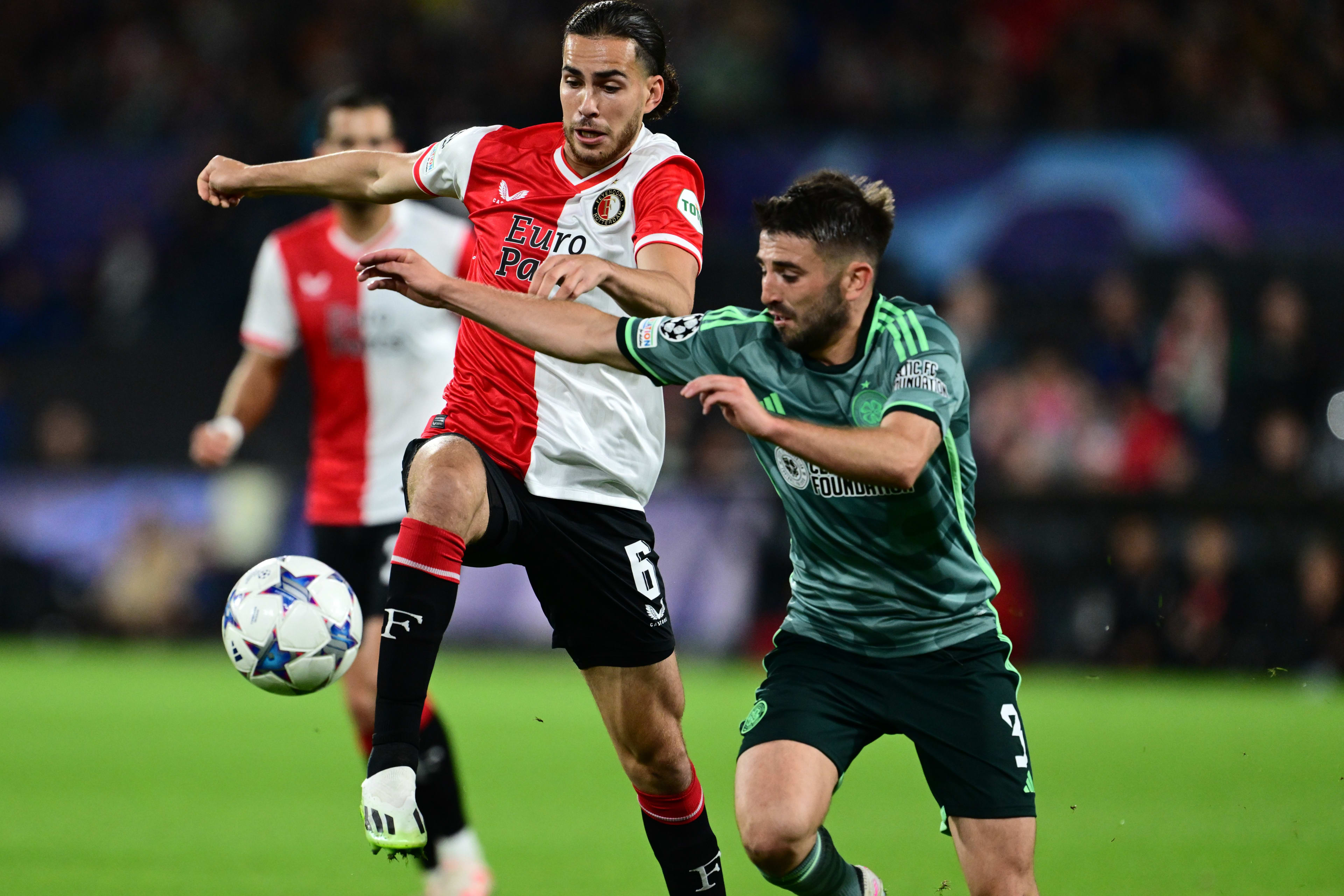 Feyenoord verslaat Celtic in De Kuip bij start Champions League