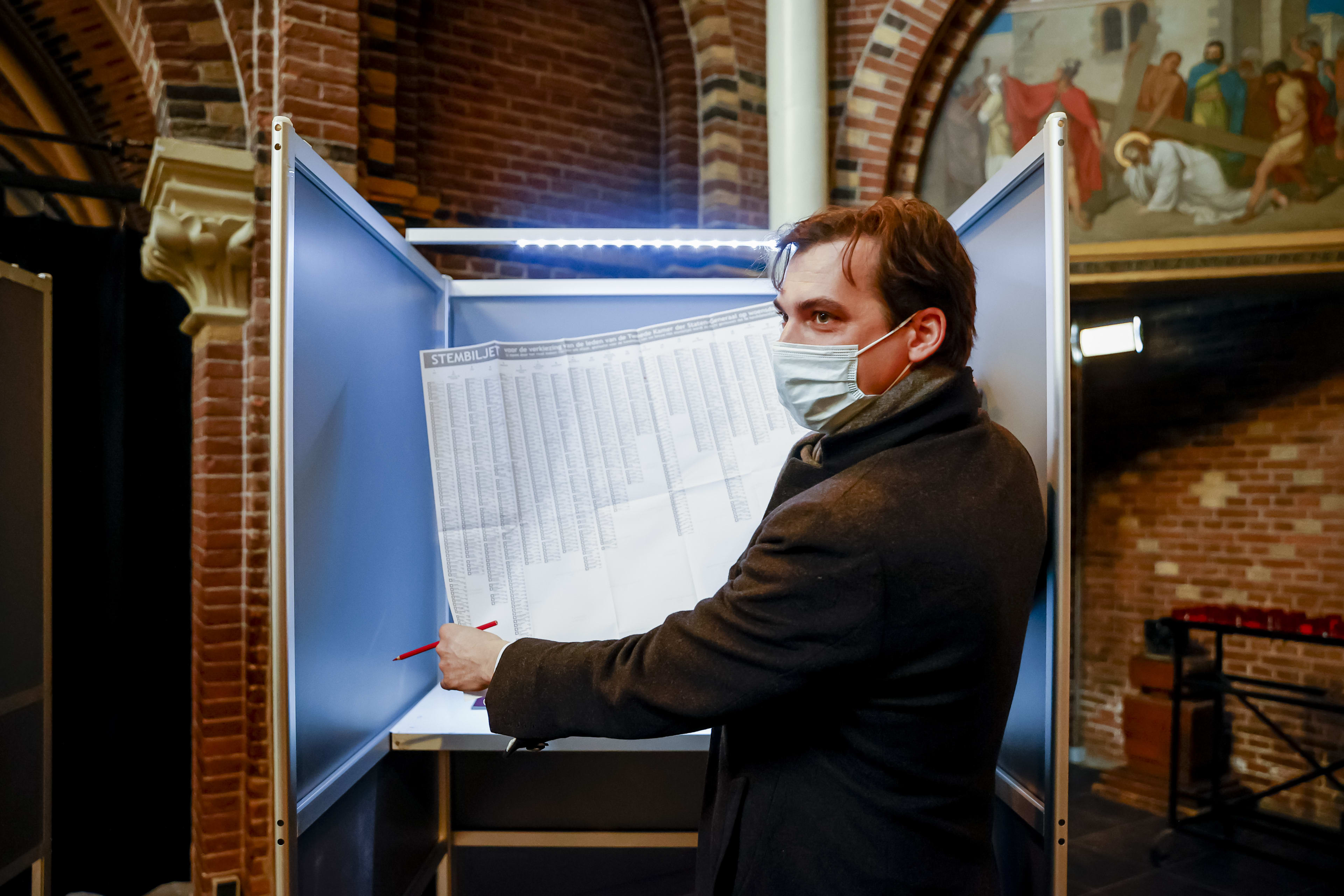 Baudet wil geen coronatest ondanks gesprek met besmette Ollongren