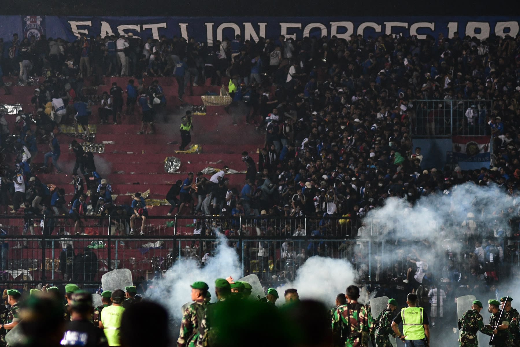 Minuut stilte in Eredivisie vanwege stadionramp Indonesië