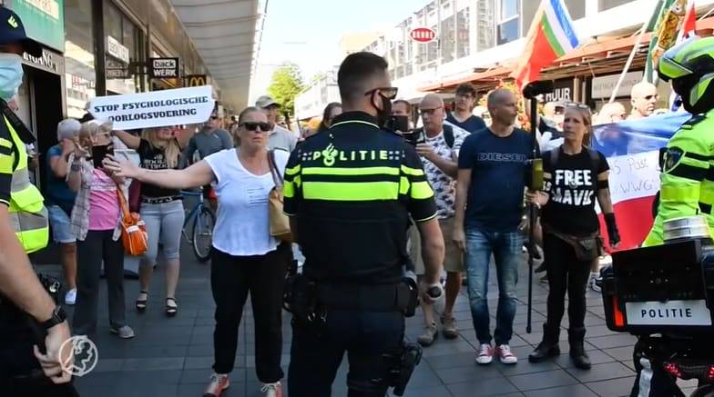Betogers tegen mondkapjesplicht in Rotterdam krijgen een boete
