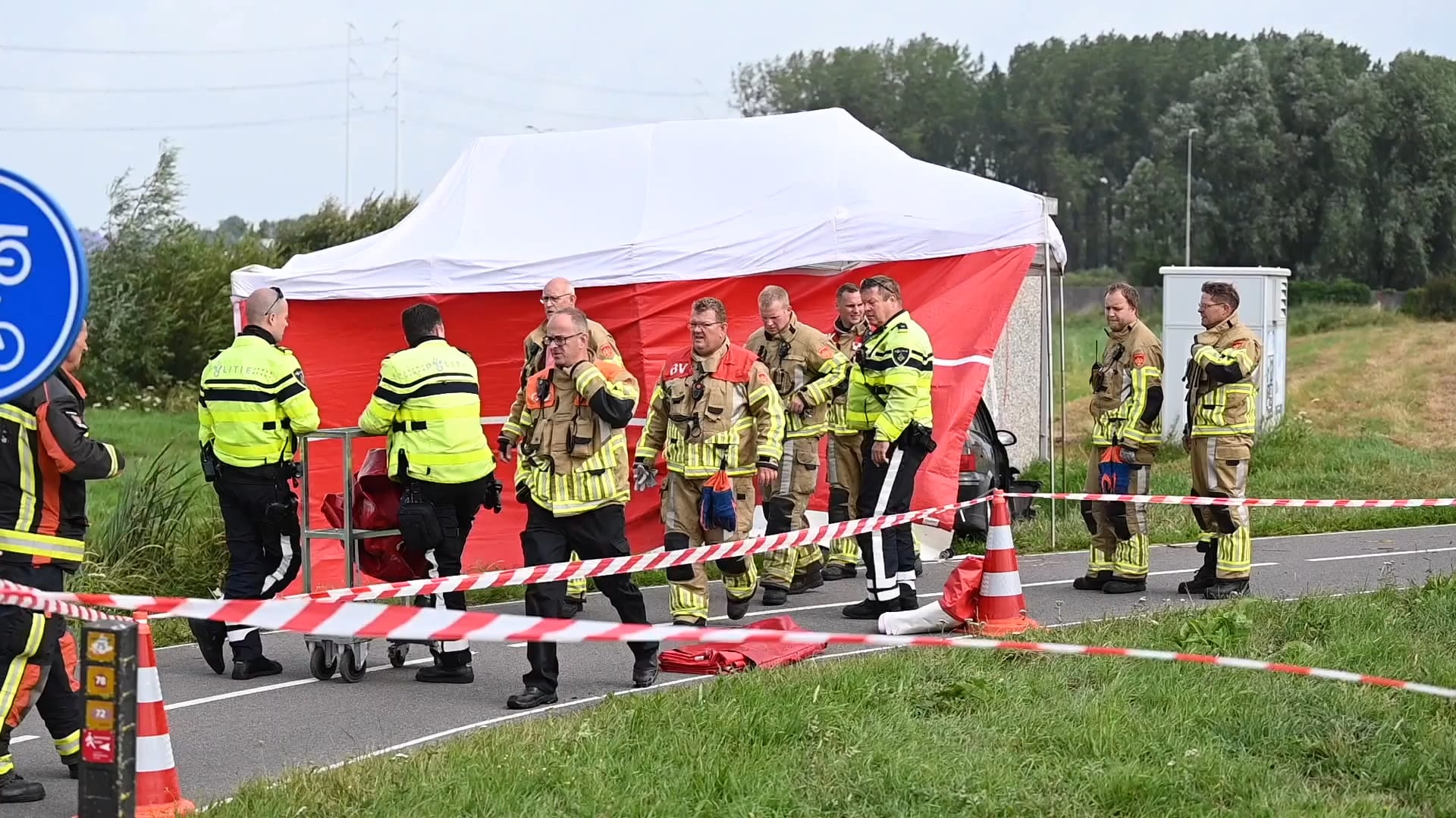 Man (82) overleden na onwelwording tijdens rijden in auto bij Hazerswoude-Dorp