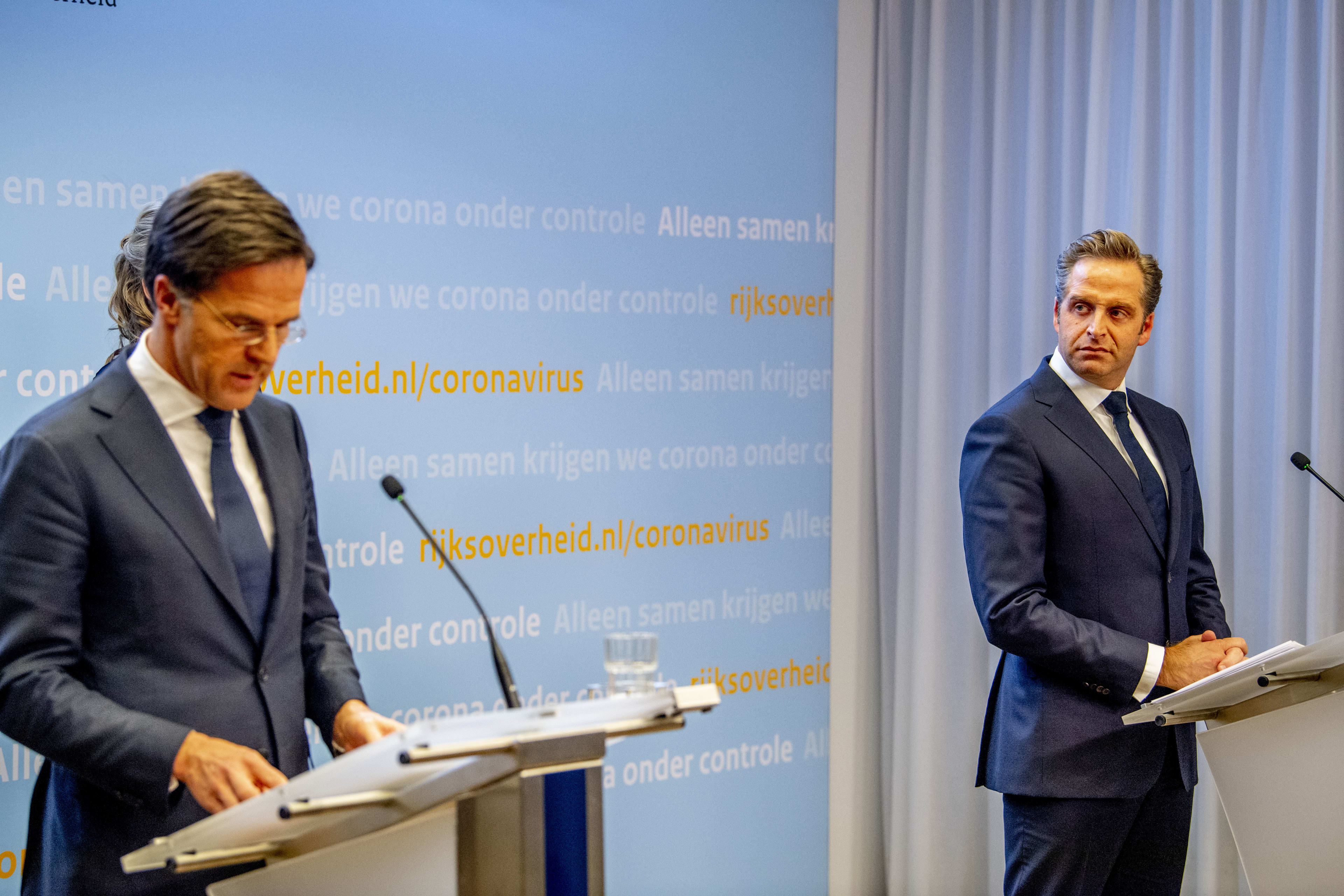 Rutte en De Jonge presenteren nieuw stappenplan, volg het LIVE hier