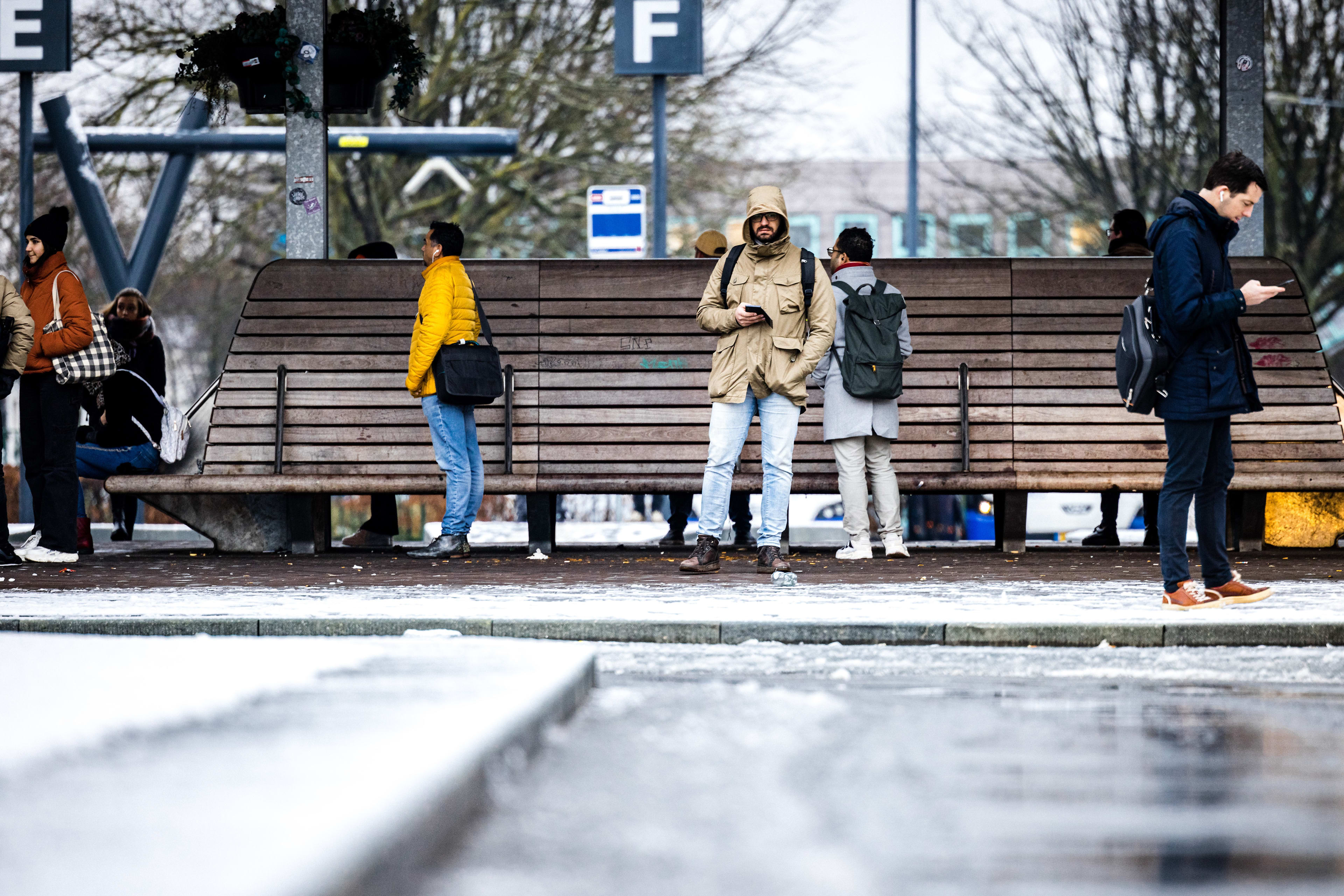 Staking streekvervoer en touringcars gaat tweede dag in