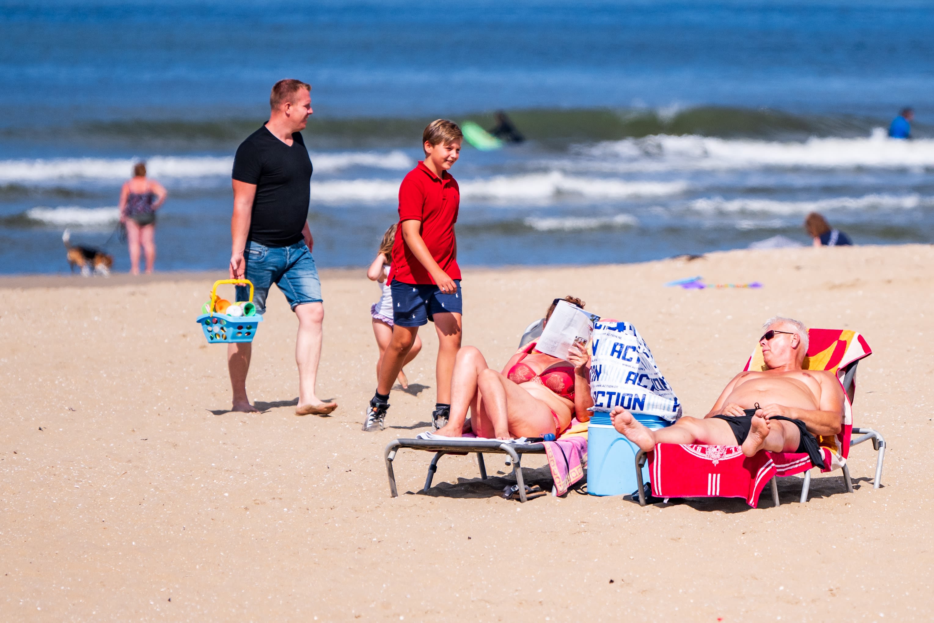 Nog een paar dagen gloeiend heet, daarna felle onweersbuien