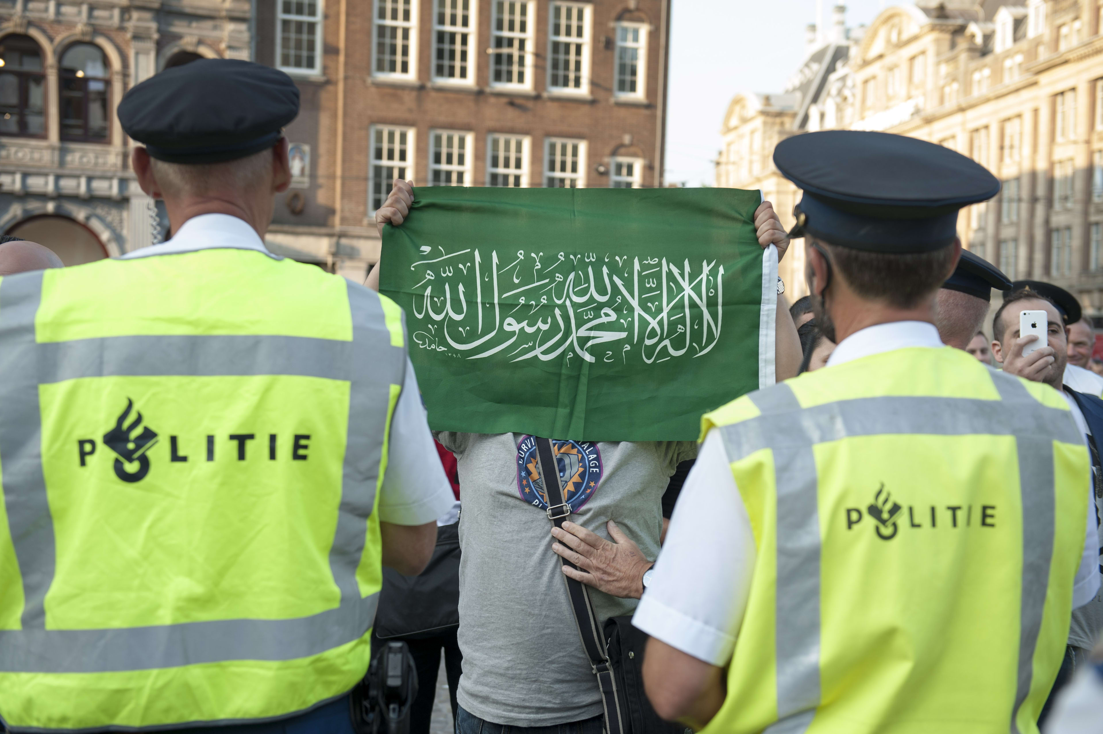 Hamas-vlag mag zondag niet worden getoond tijdens demonstratie Amsterdam 