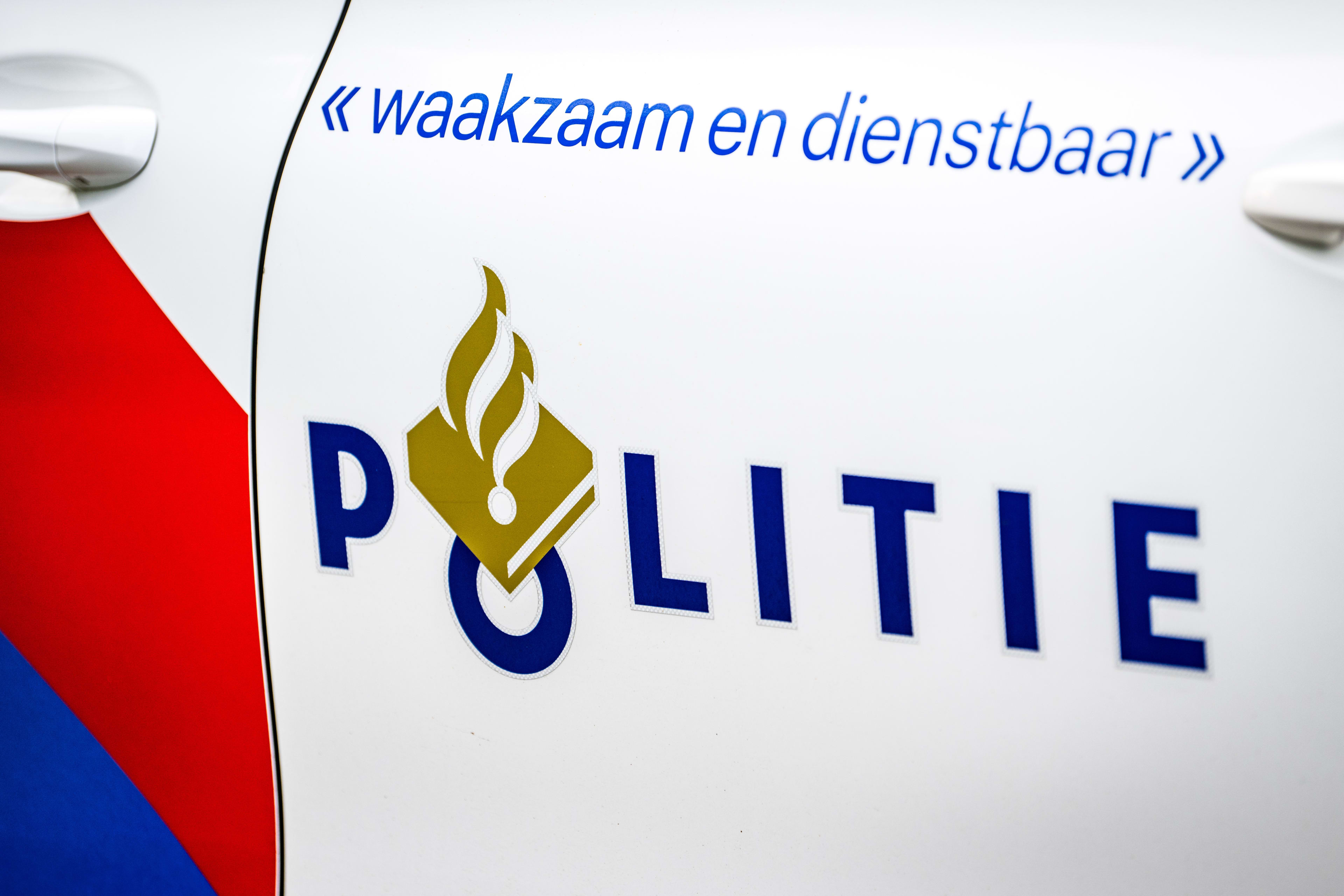 Man (37) uit gemeente Brummen overleden na onwelwording in politieauto