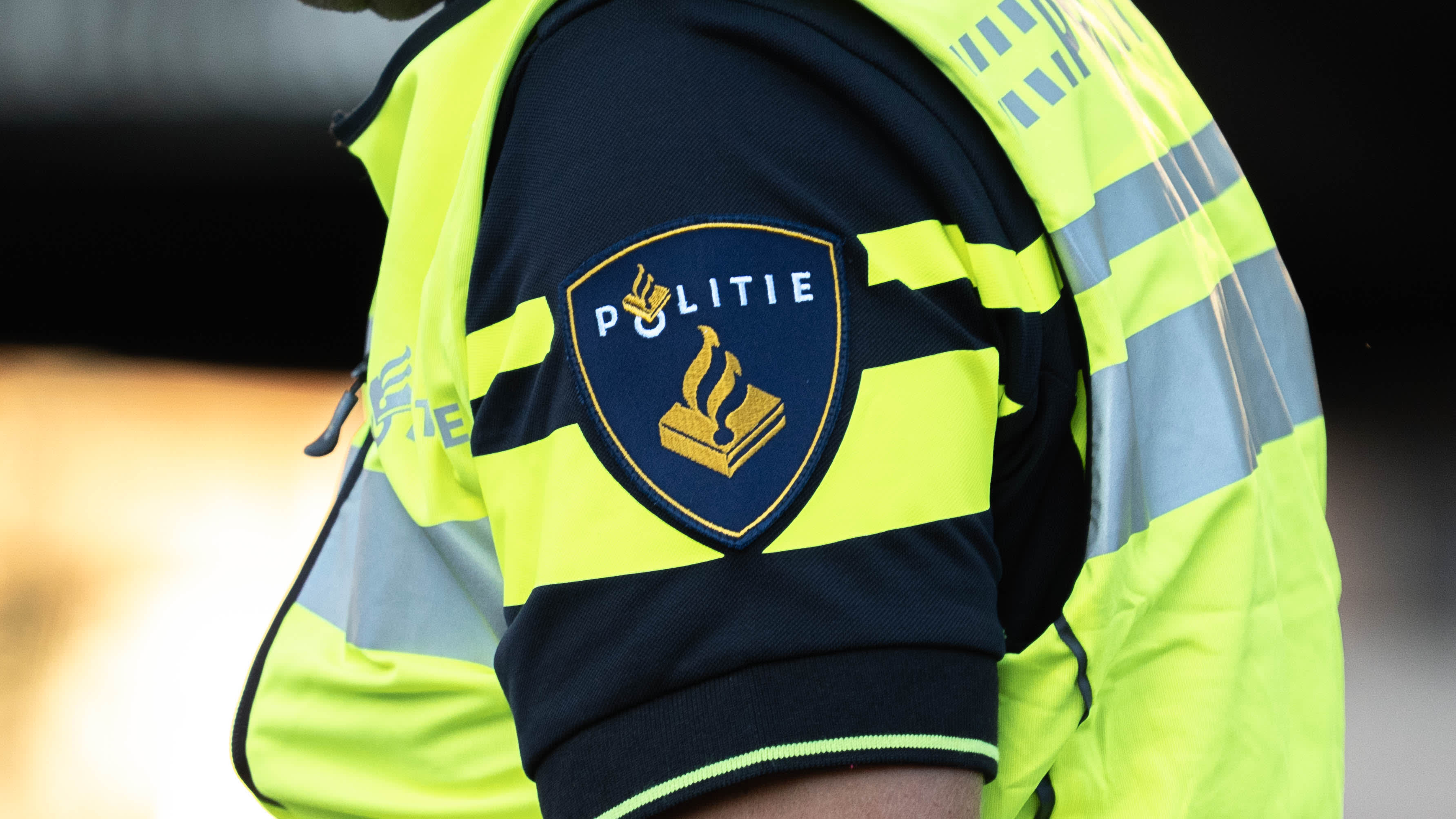 Halfnaakte man met mes tussen tanden in Hoorn wilde 'politie vermoorden'