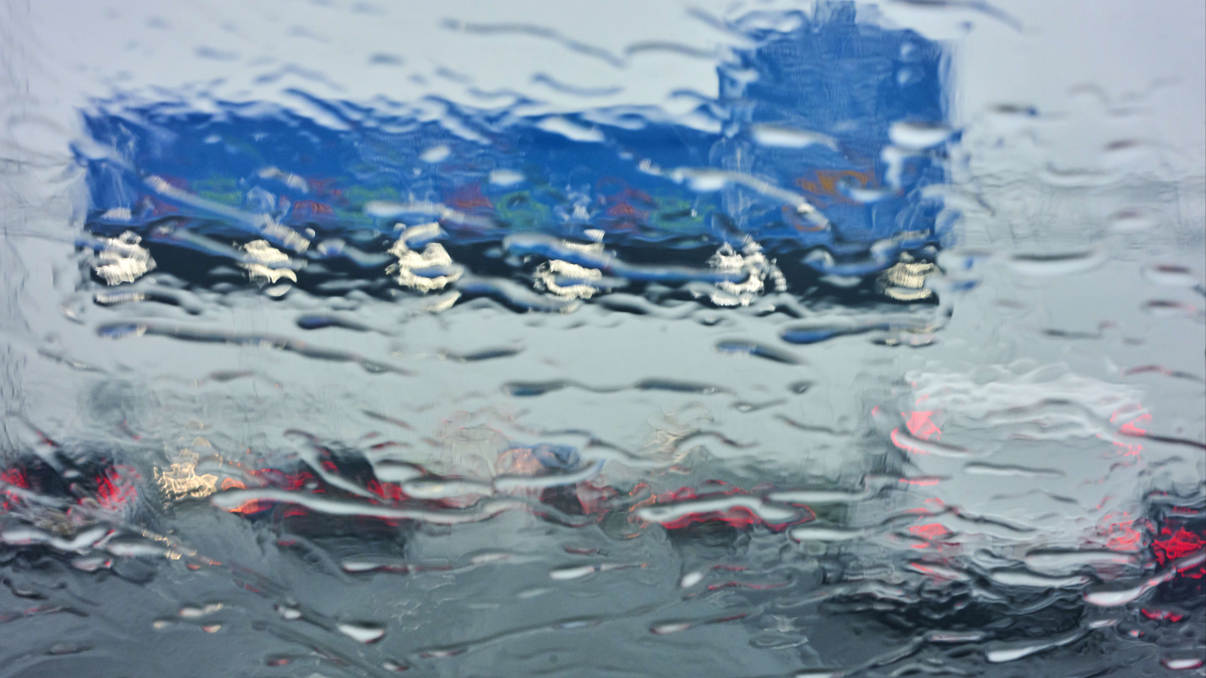 Regen in Alpenlanden zorgt voor lange files voor vakantieverkeer