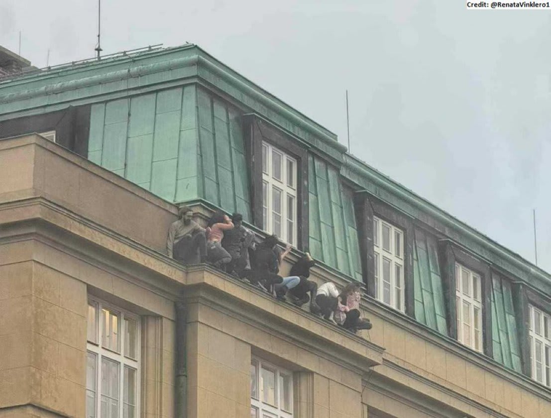 Meer dan vijftien doden en tientallen gewonden door schietpartij in universiteit Praag