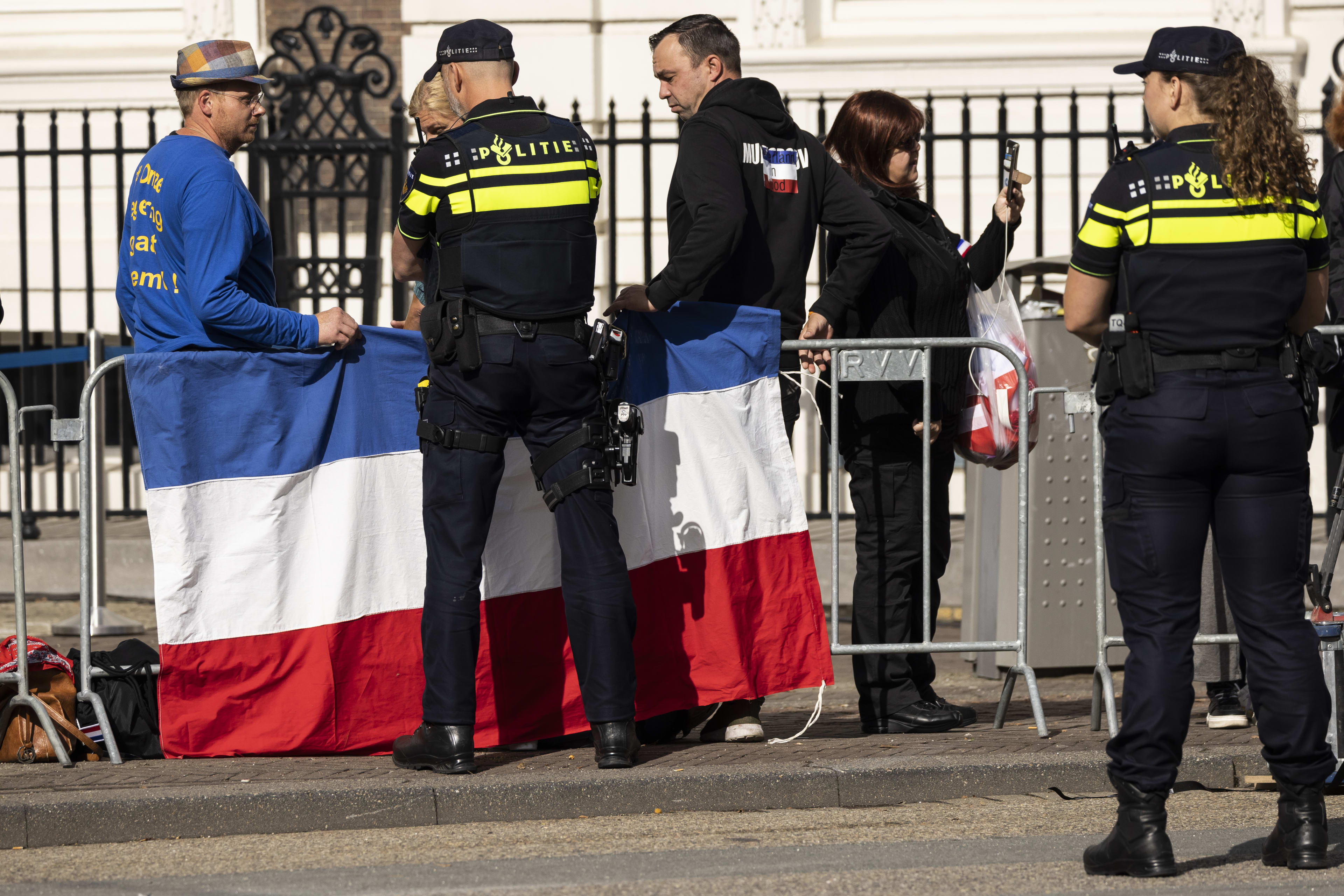 Onrustige Prinsjesdag: vijf aanhoudingen en zes inbeslaggenomen trekkers