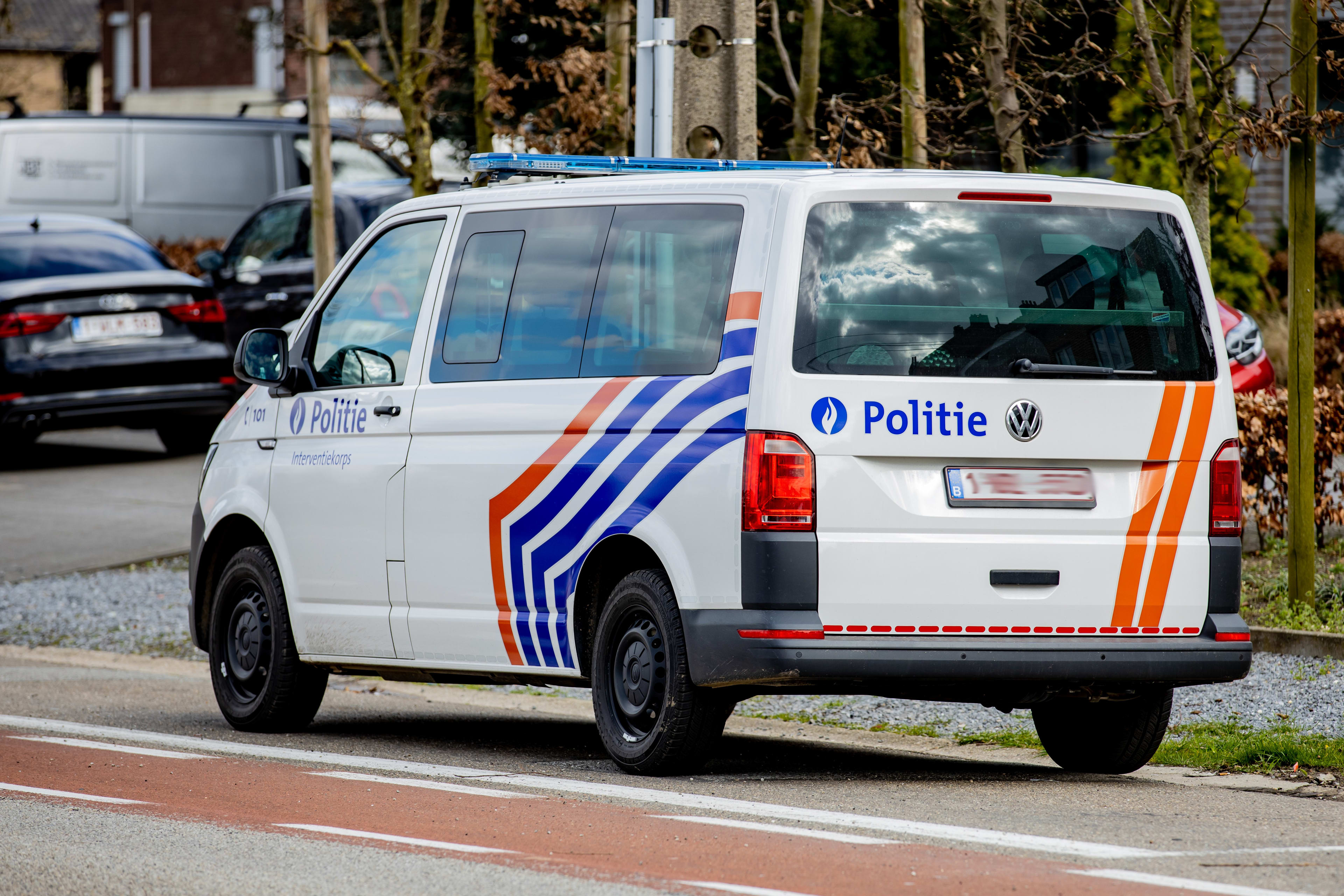 Nederlander (58) aangereden en voor dood achtergelaten in België, bestuurder rijdt door