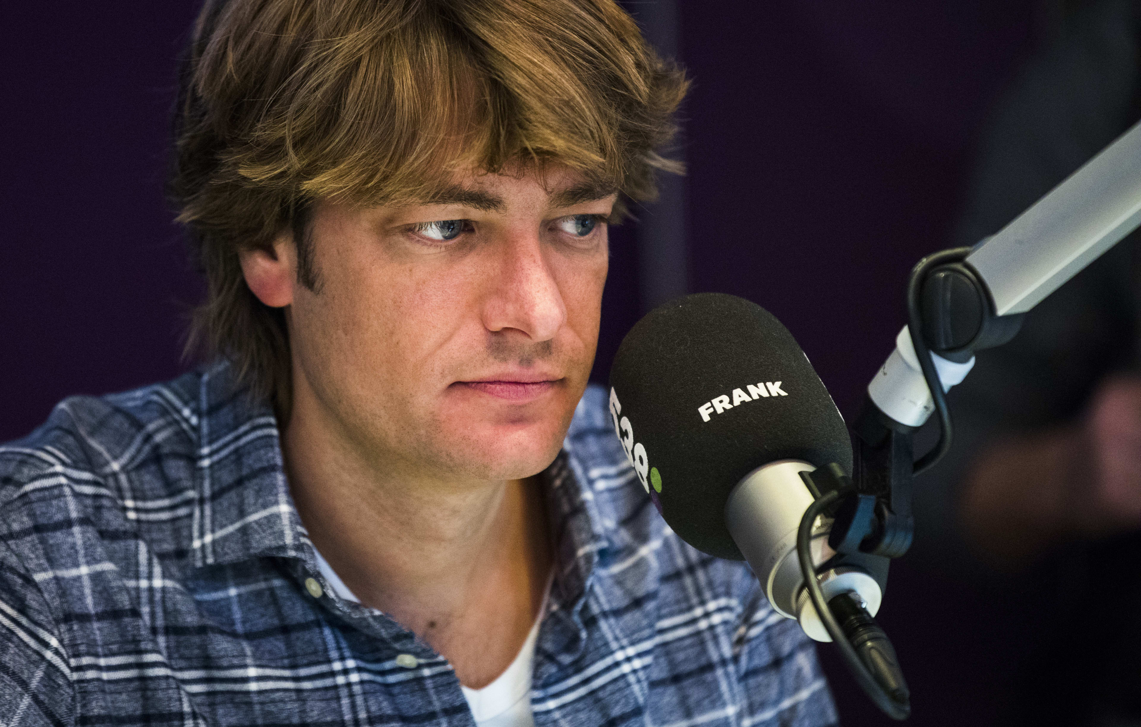 Frank Dane doorbreekt radiostilte na ochtendshow-exit: 'Verdrietige ochtend'