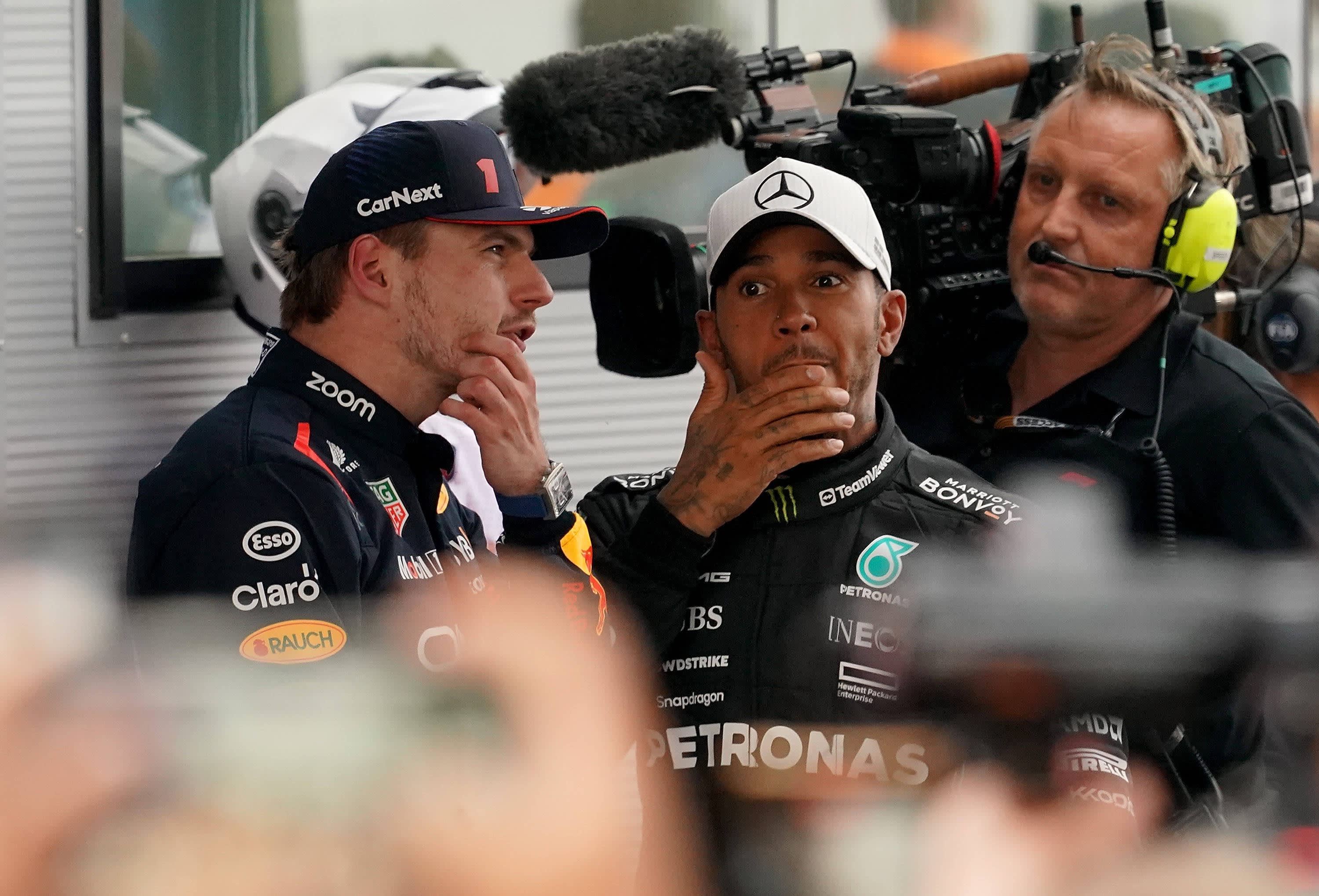 Verstappen sneert terug naar Hamilton: 'Gewoon mee dealen!'