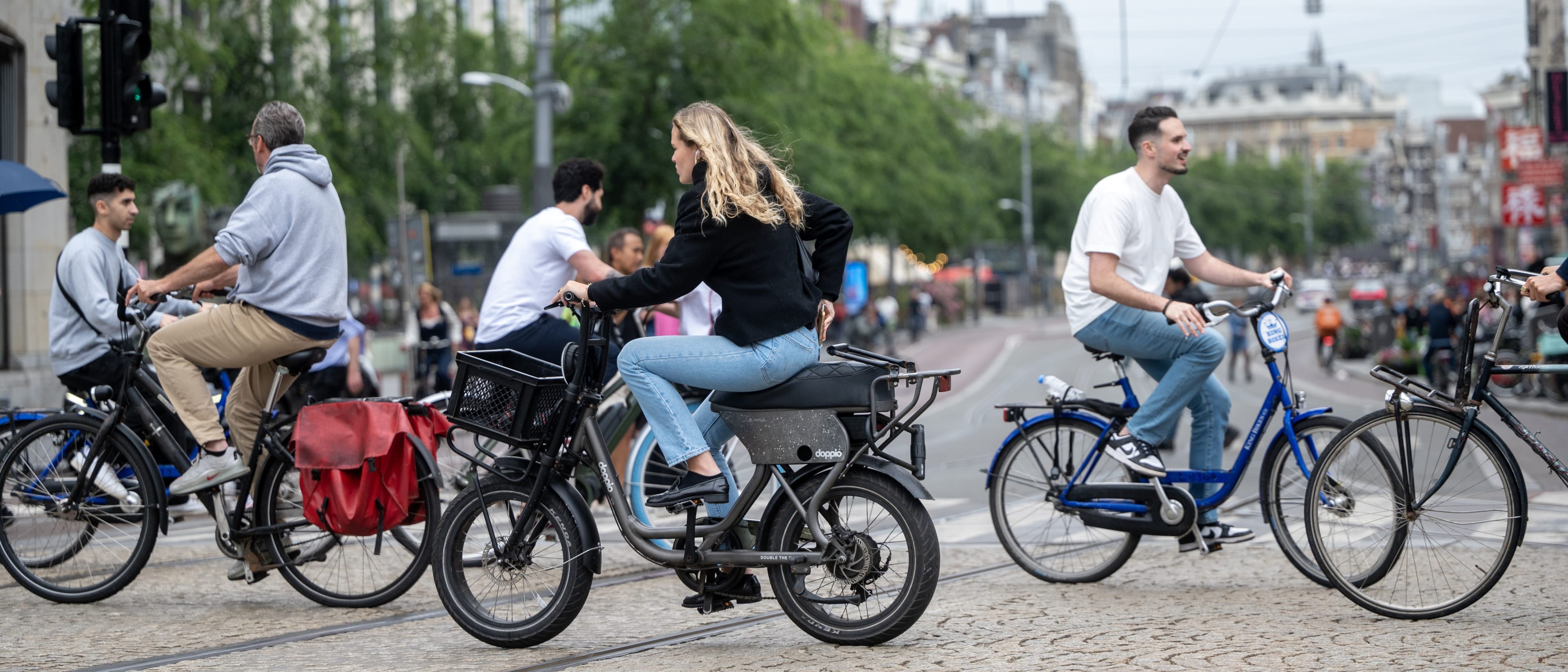 Amsterdamse fietser vaker bang in het verkeer door vooral e-bike