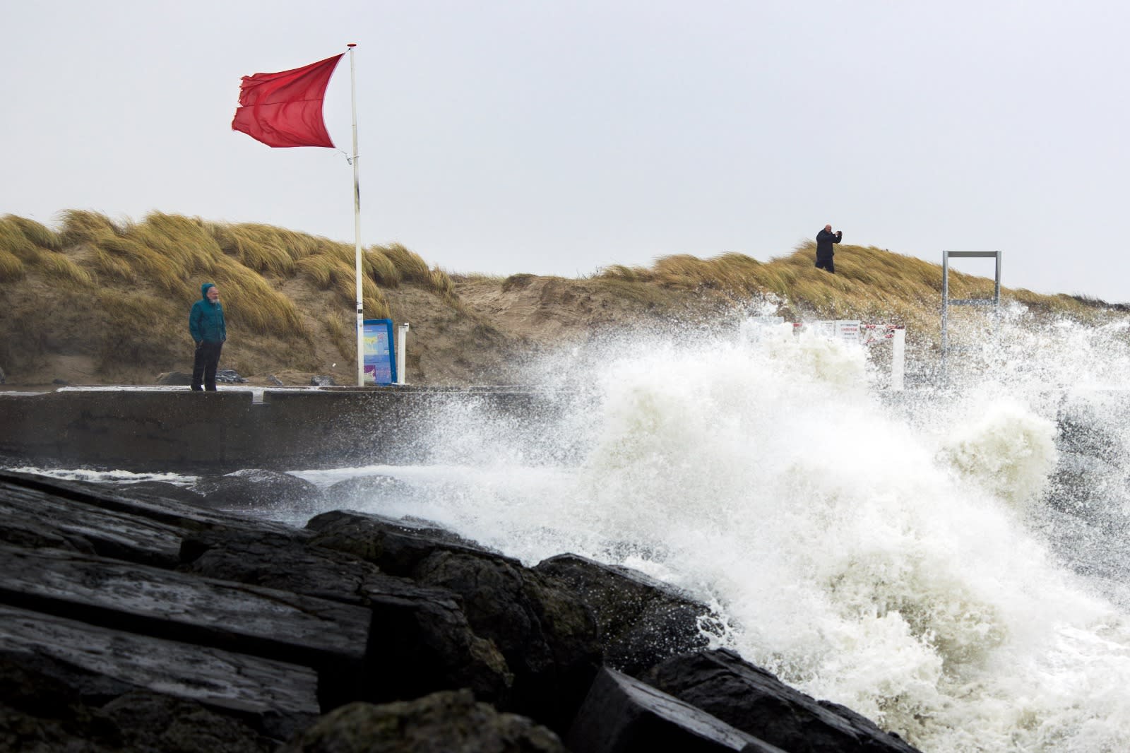 Code oranje vanwege zware windstoten door storm Isha