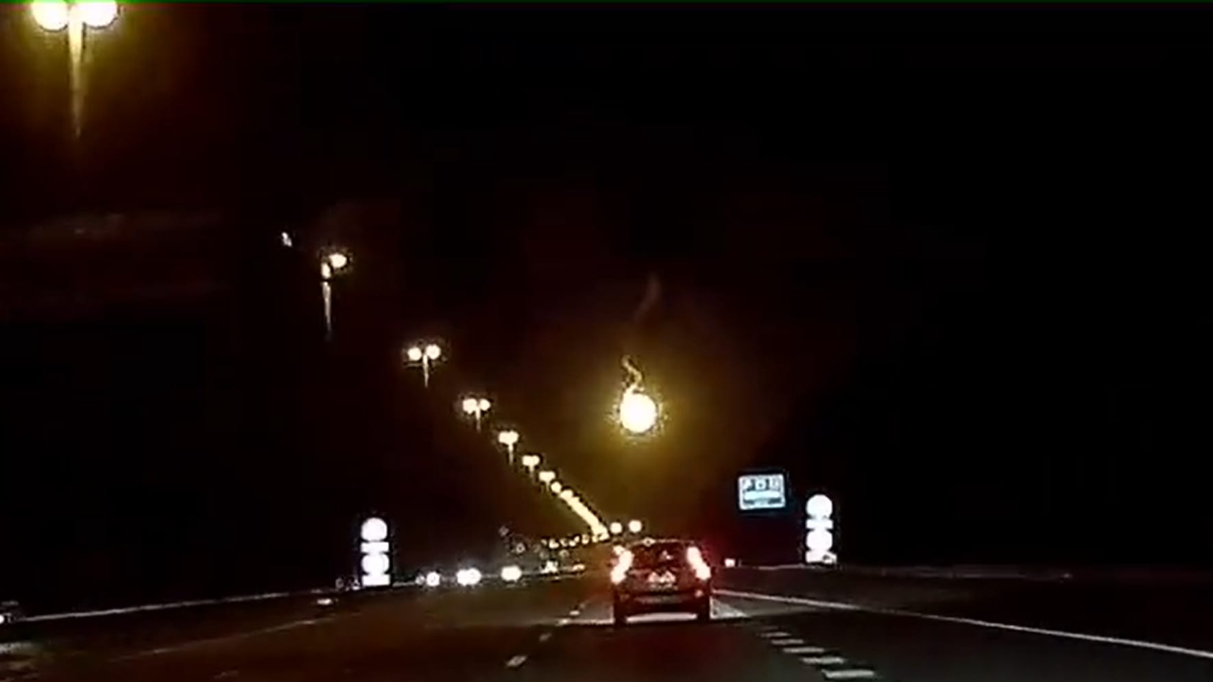 Mysterieuze lichtbal boven snelweg bij Eindhoven maakt de tongen los