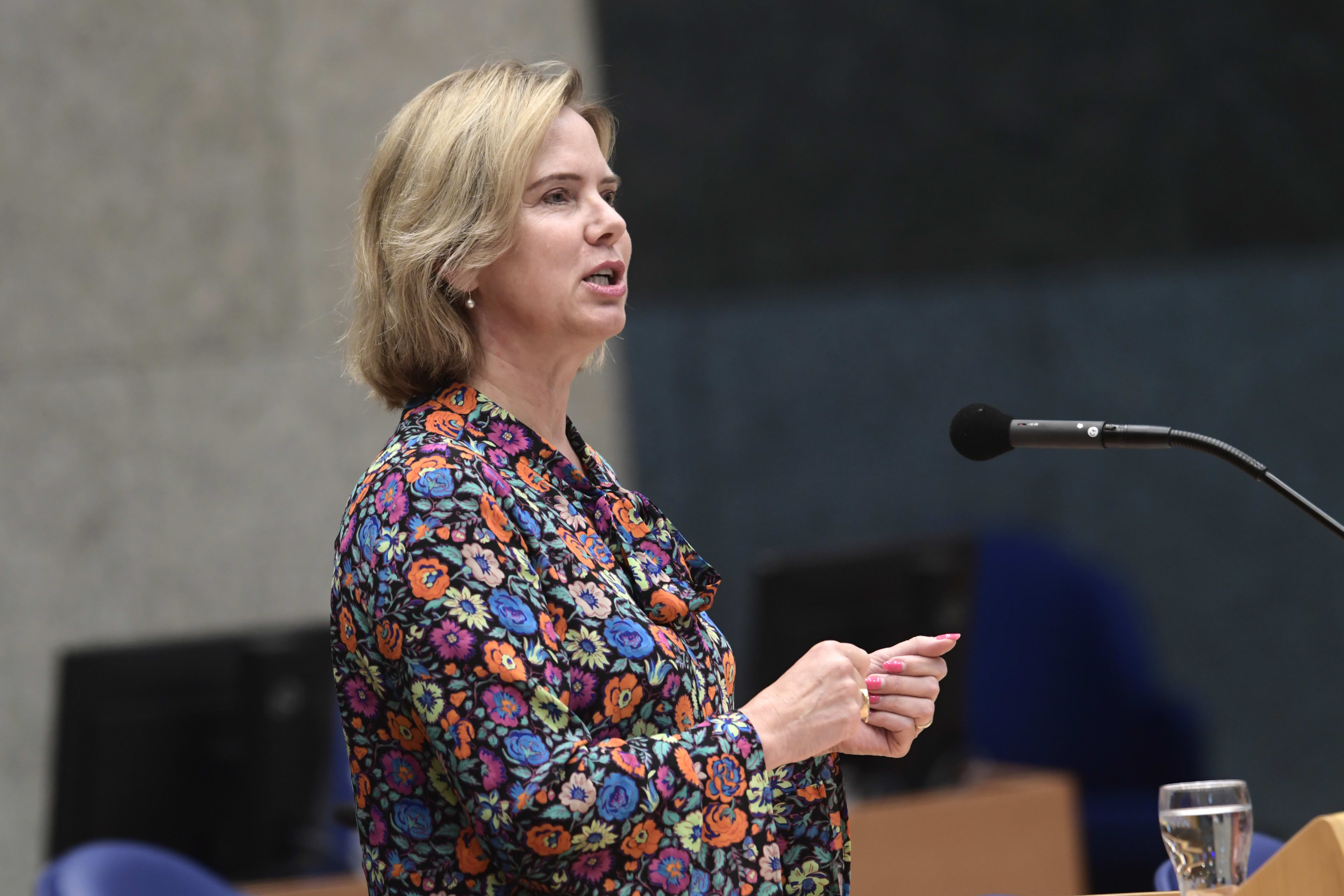 Borstkanker geconstateerd bij oud-minister Cora van Nieuwenhuizen: 'Er woedt een storm in mijn hoofd'