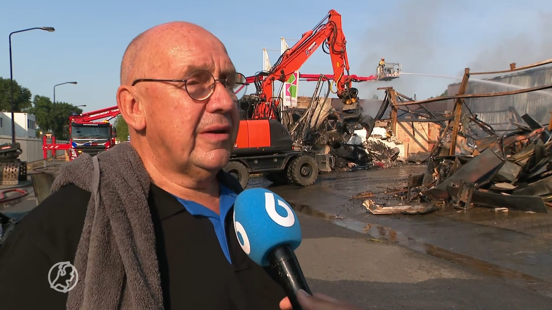 Tranen om verwoeste kringloopwinkel in Veldhoven: 'Dit doet ontzettend zeer'