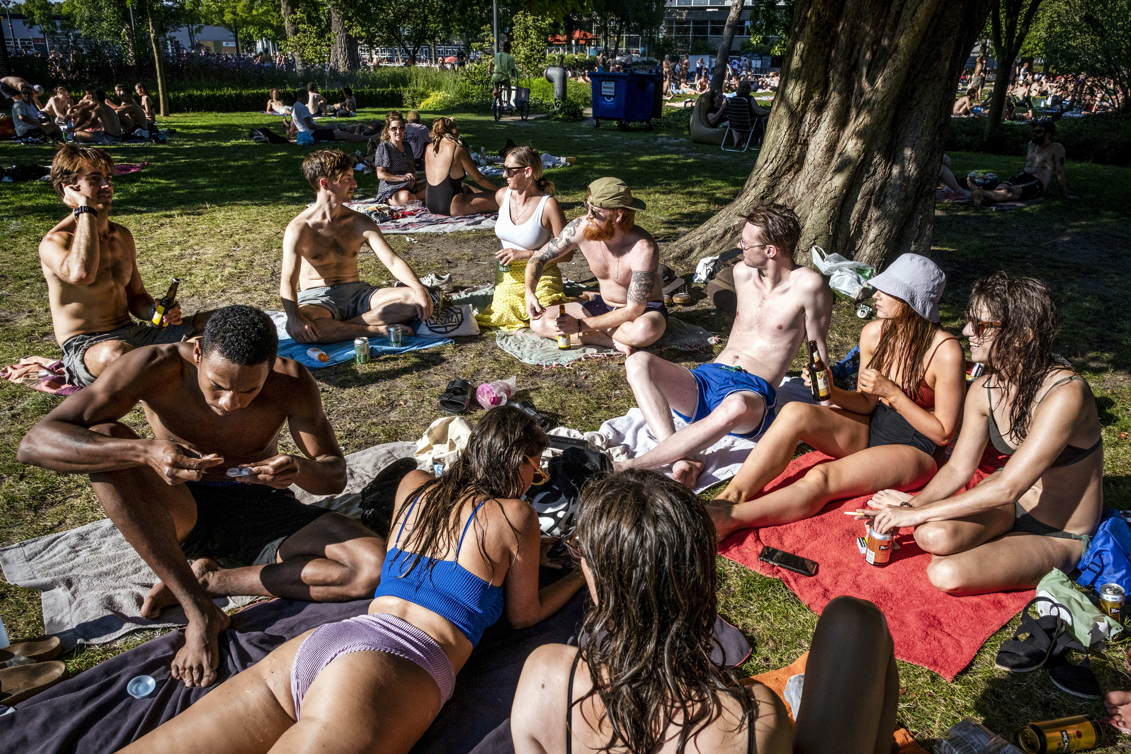 Nóg een nieuw hitterecord: nooit eerder was het zo lang tropisch warm