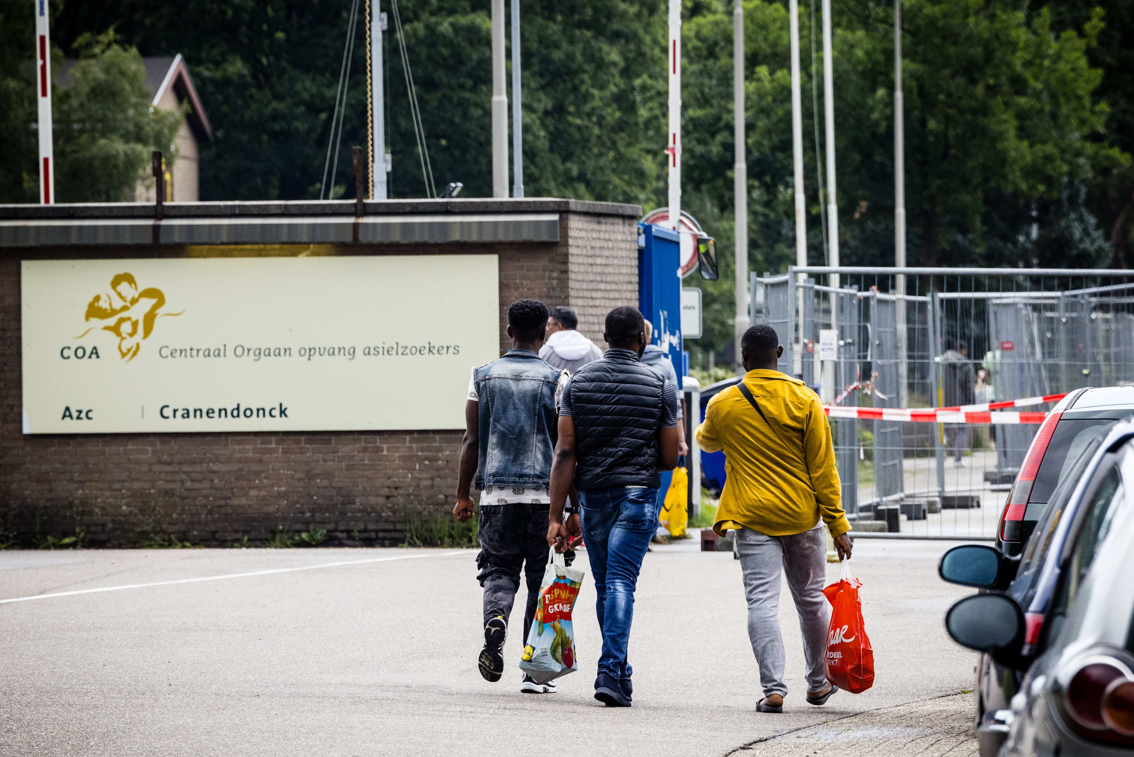 Nederland wil asielzoekers onderbrengen in niet-EU-landen tijdens asielaanvraag