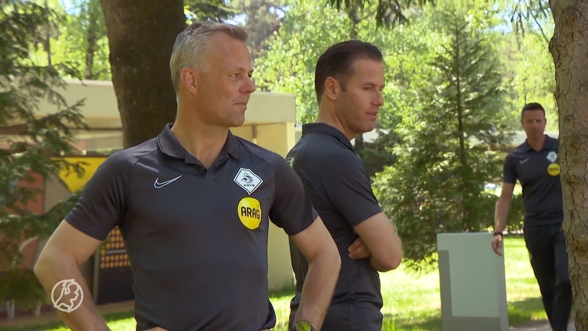Toch nog Oranje-succes: 'Scheidsrechters Makkelie en Kuipers naar halve finale en finale'