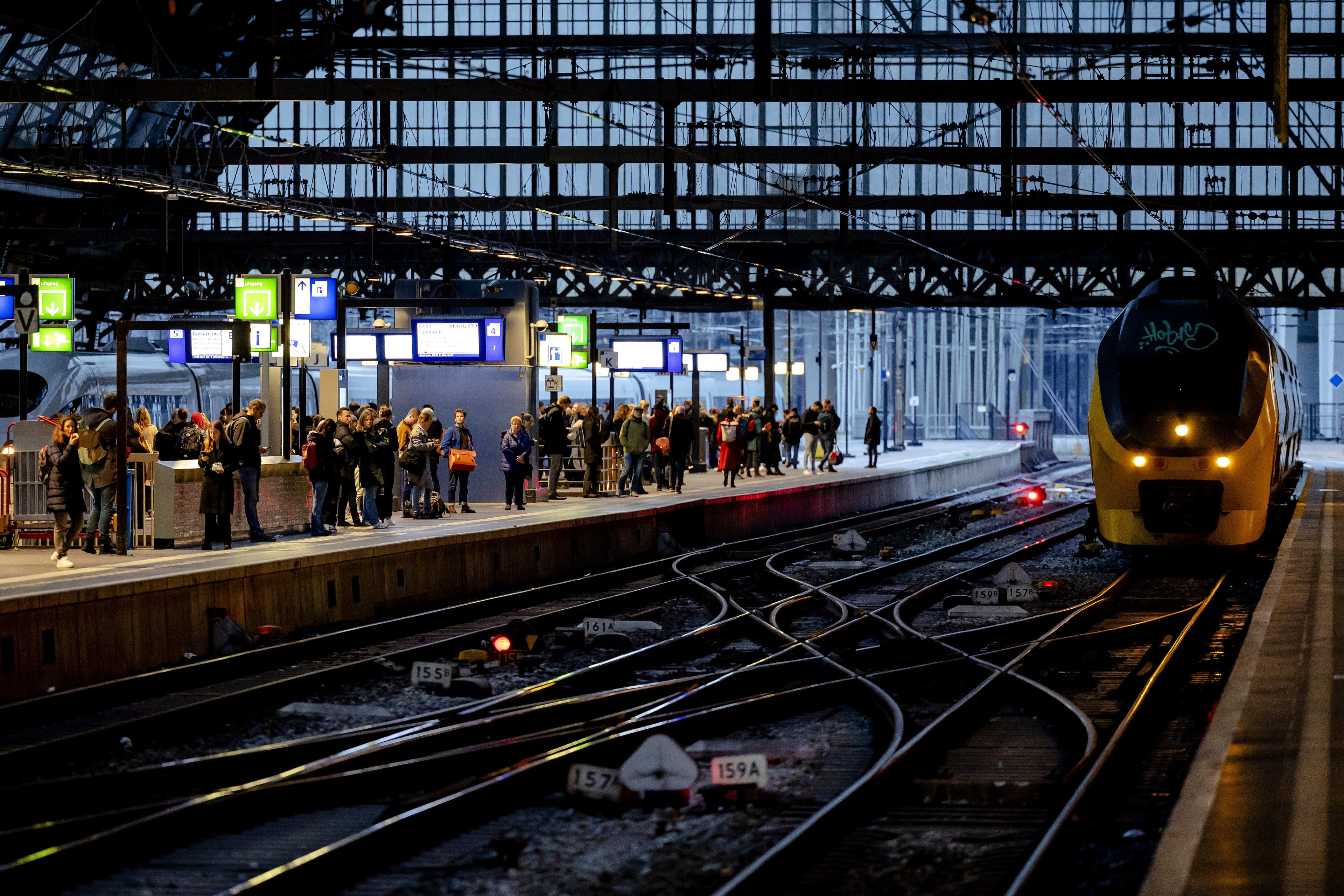 ProRail: storing verholpen, treinen rond Amsterdam rijden weer