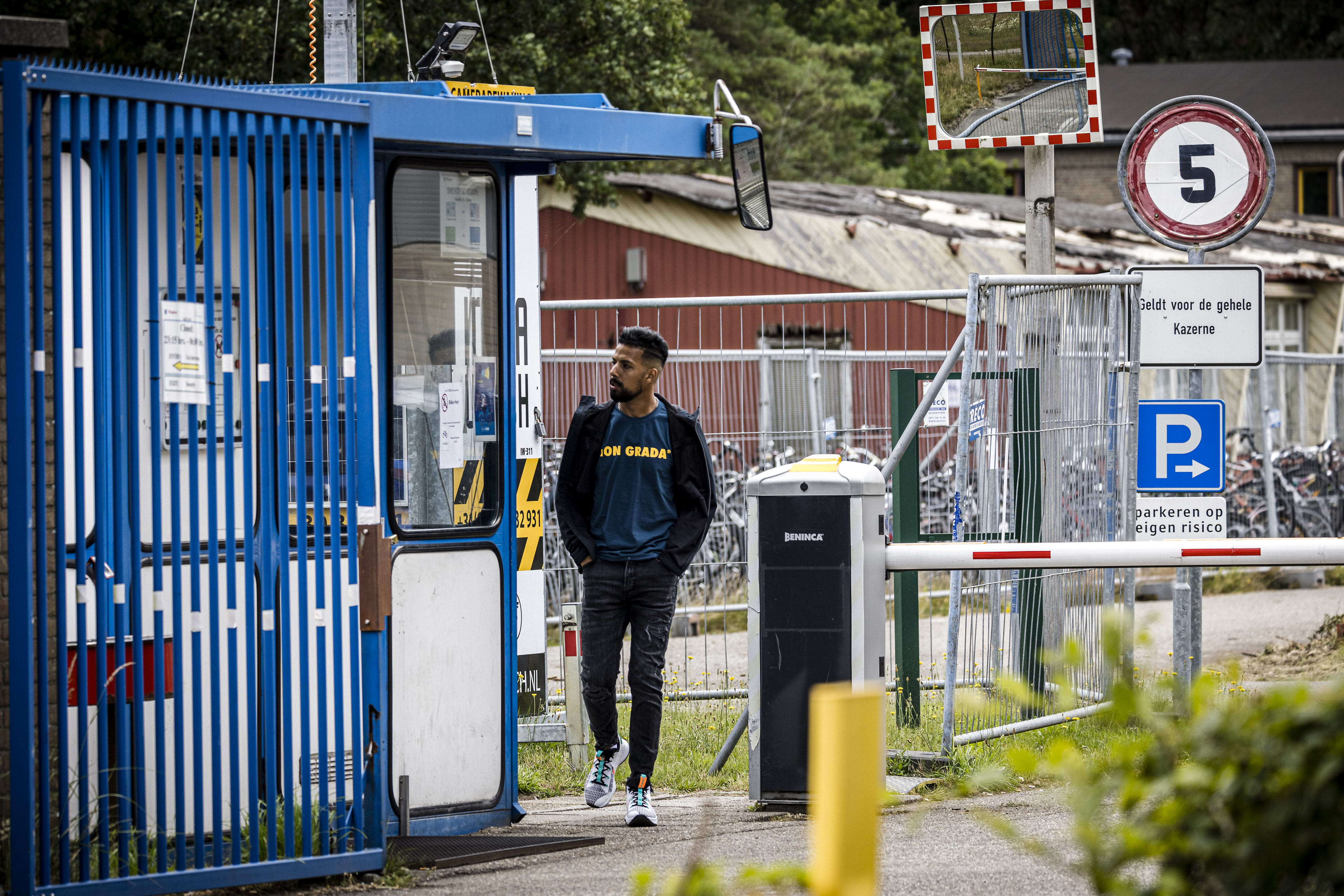 Helft van omwonenden azc Budel ziet asielopvang het liefst verdwijnen