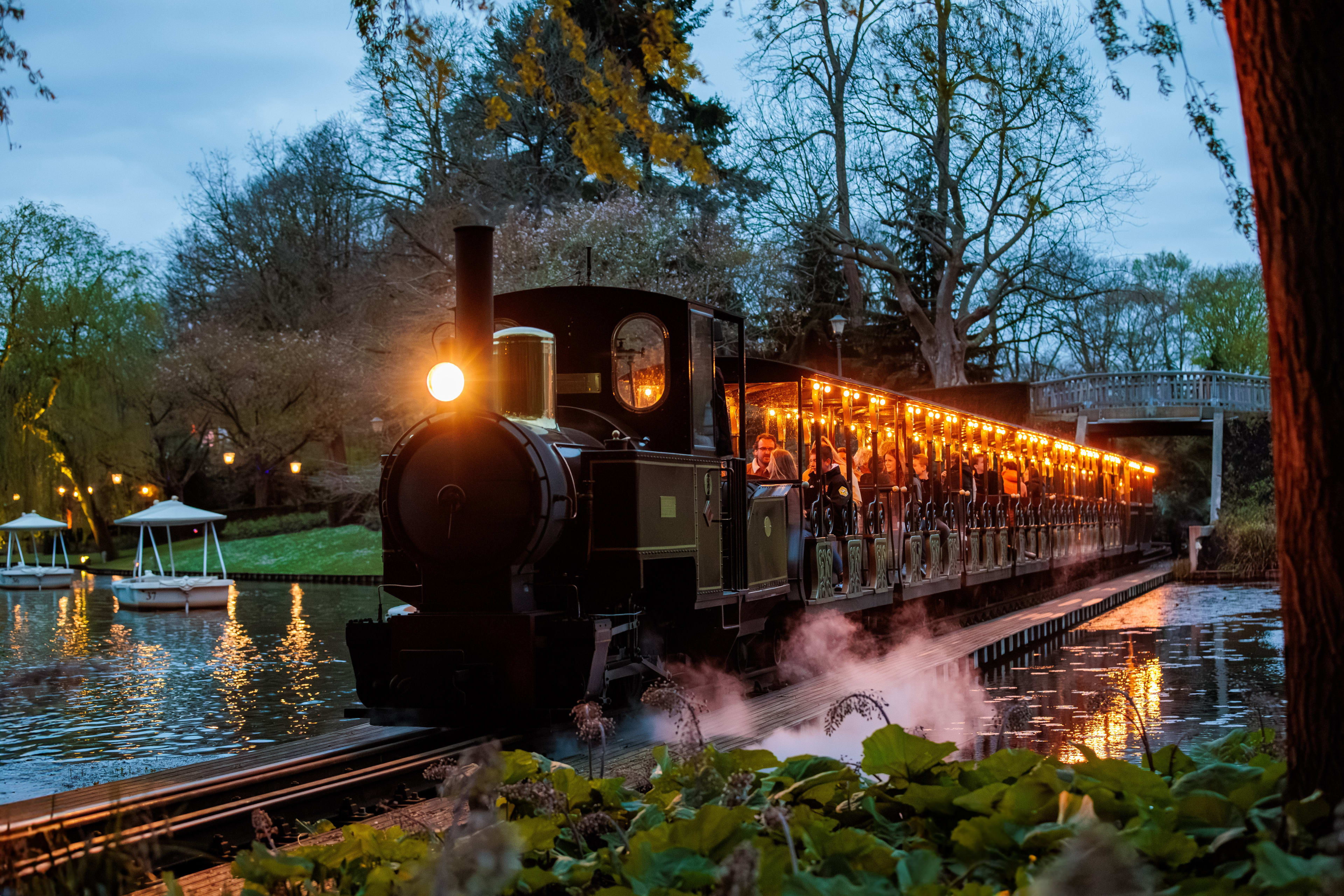 Efteling maakt stoomtrein elektrisch om klimaatdoel te halen