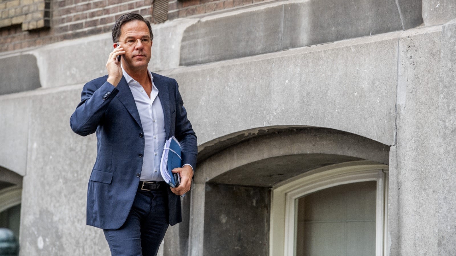 'Premier Rutte wiste jarenlang iedere dag berichten op werktelefoon'