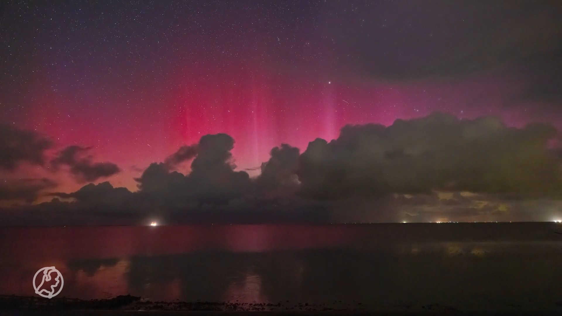 Lucht kleurt paars en roze: Noorderlicht weer in Nederland te zien