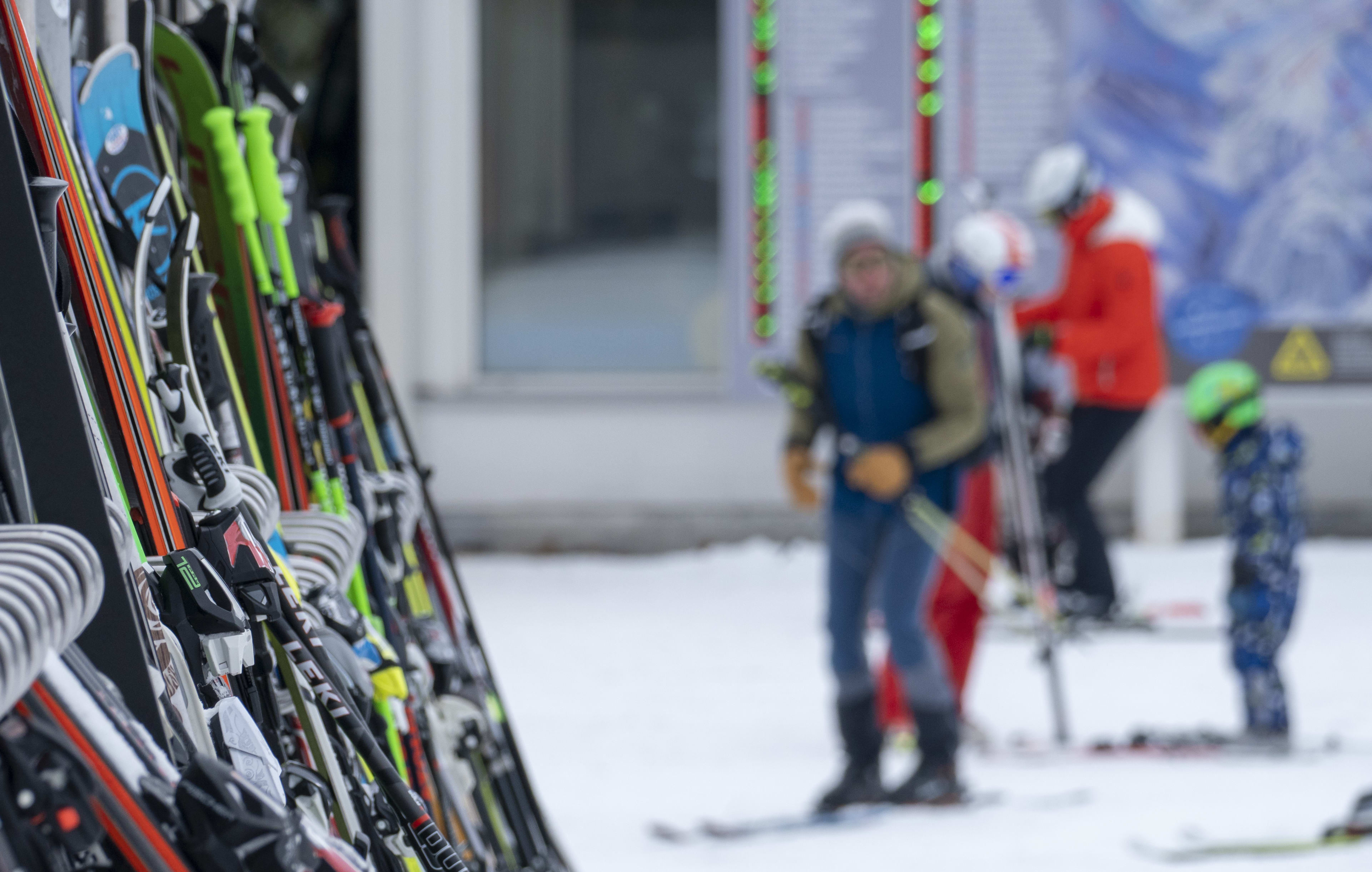 Nederlands meisje (9) in Tirol door snowboarder geschept en gewond geraakt aan hoofd