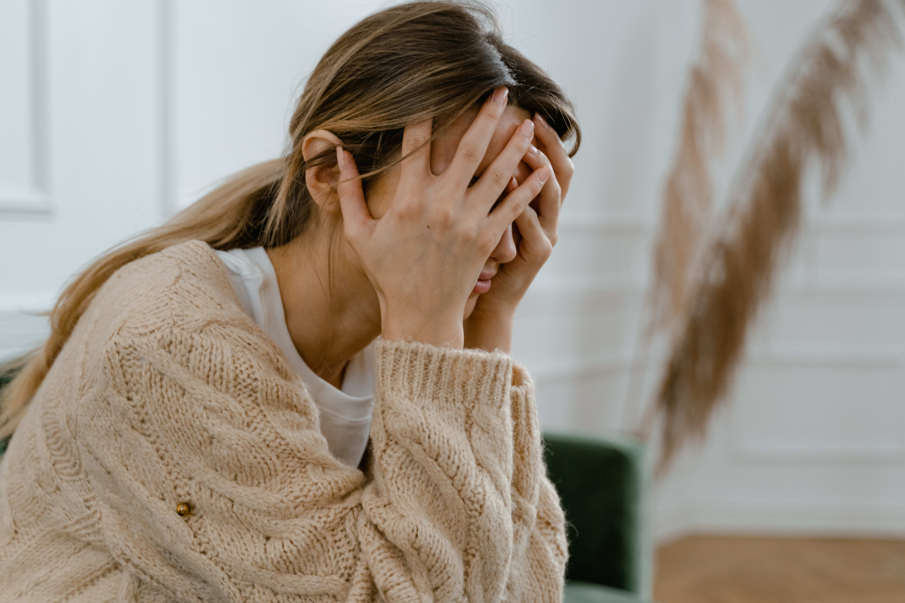 Jonge vrouwen krijgen vaak te maken met seksueel ongewenst gedrag op werkvloer