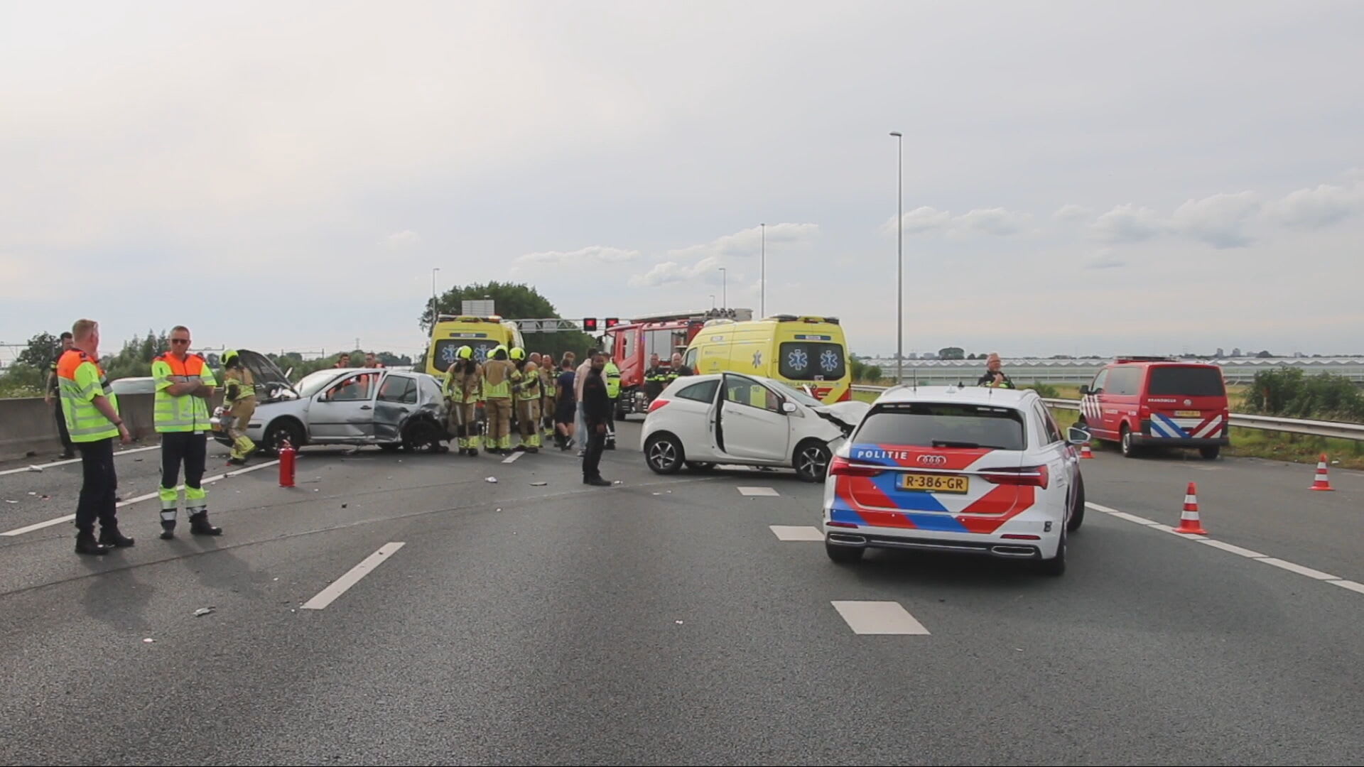 A12 bij Zevenhuizen weer open na botsing