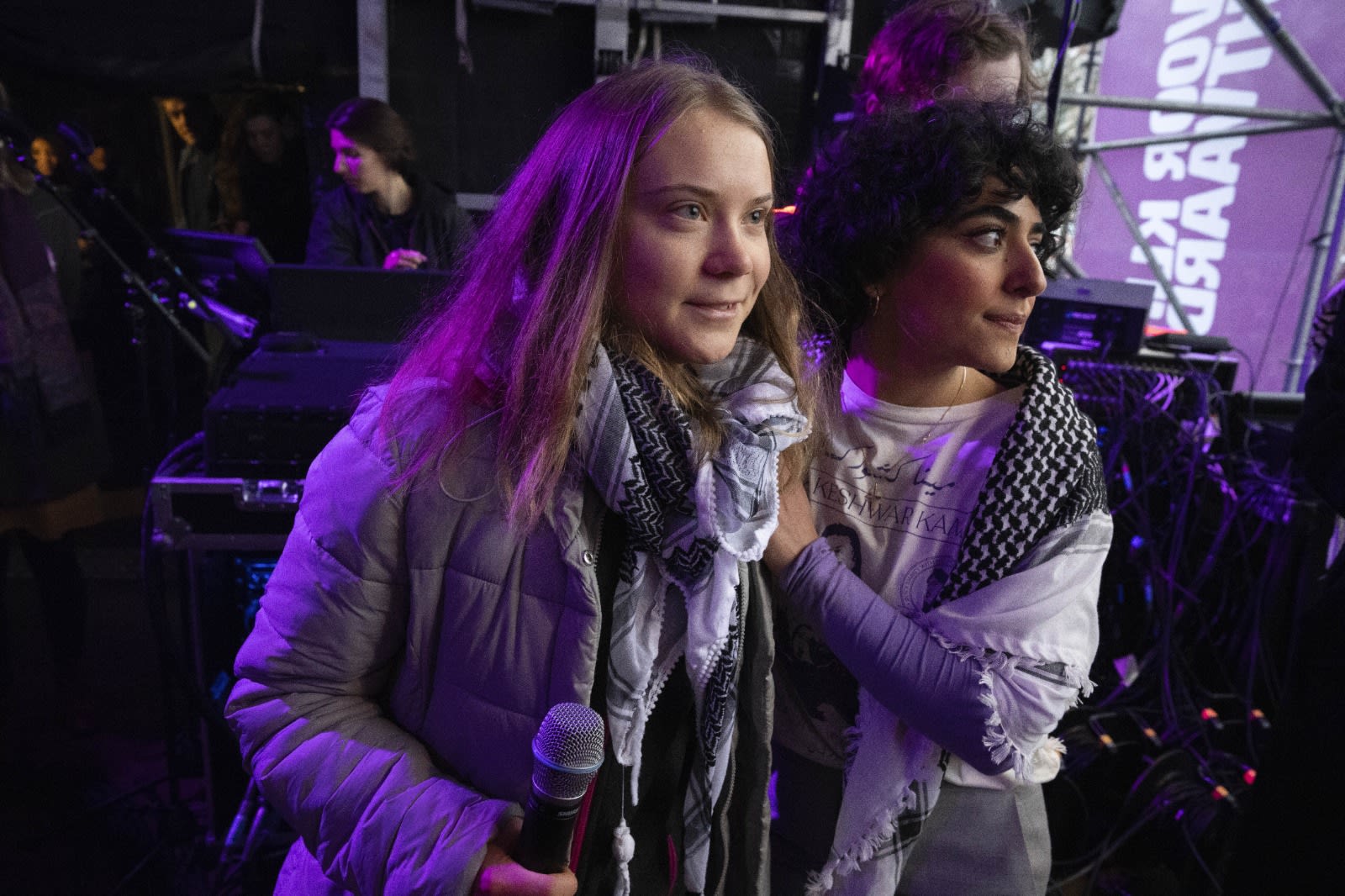 Greta Thunberg zaterdag bij blokkade A12 in Den Haag