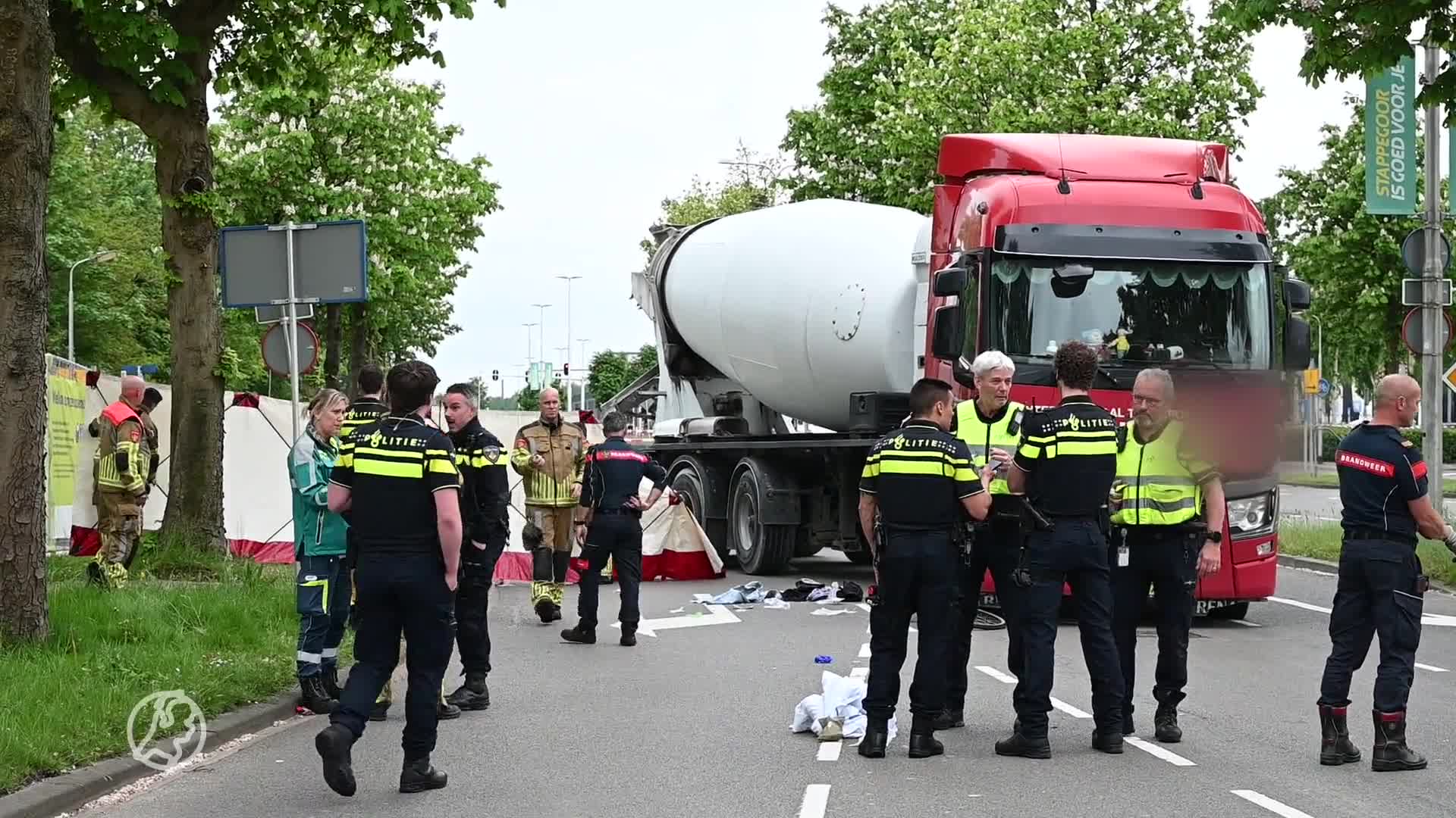 Fietsster (44) komt om door aanrijding met vrachtwagen in Tilburg